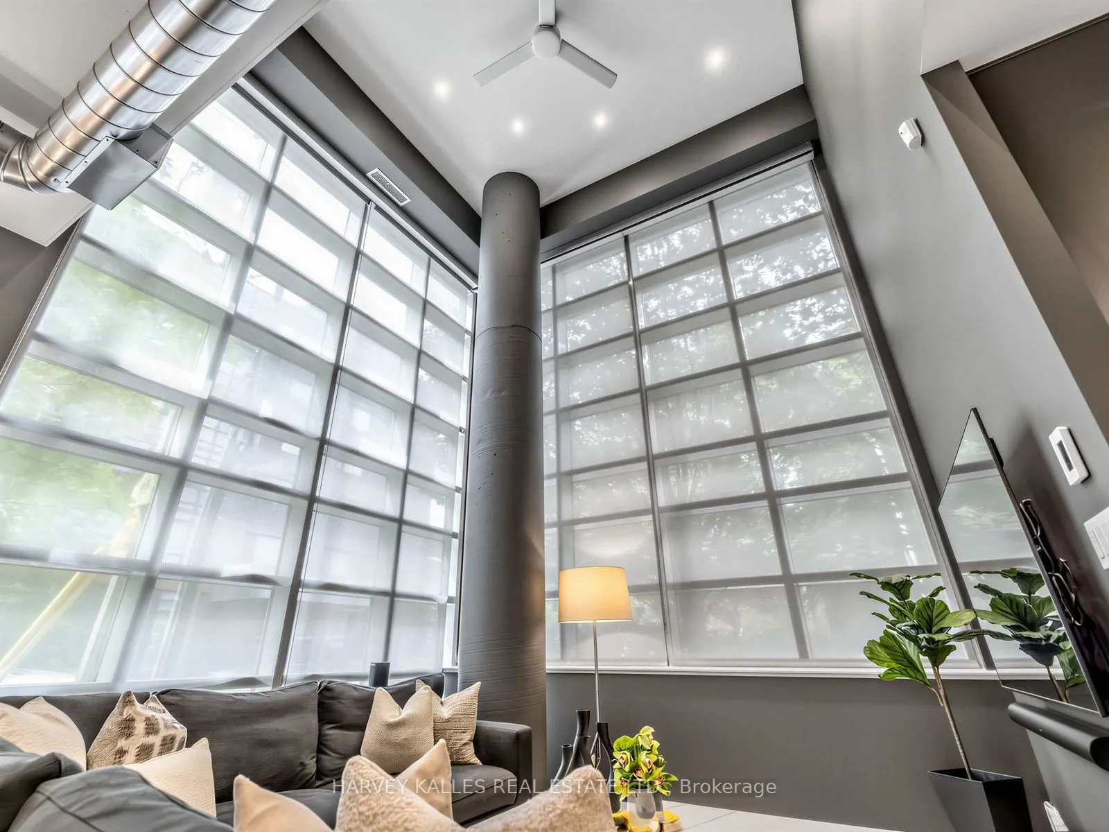380 Macpherson Avenue #106