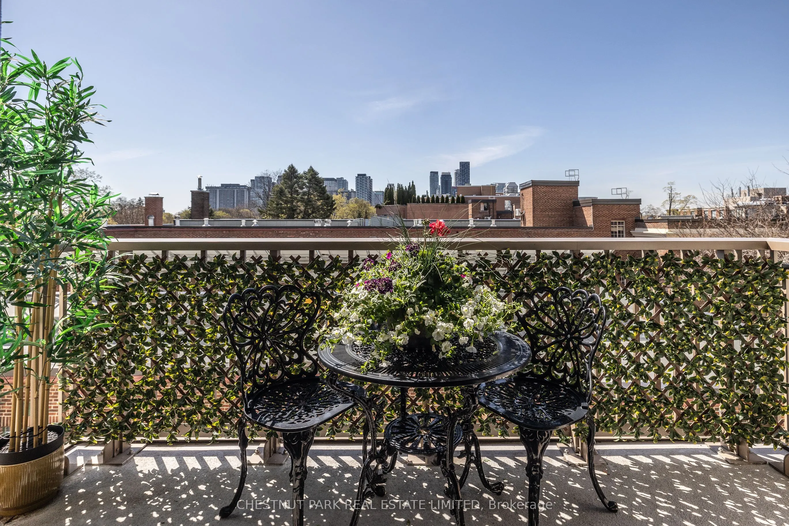 1 Strathgowan Avenue #513