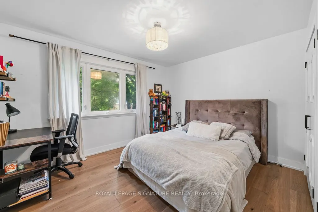 11 Yewfield Crescent