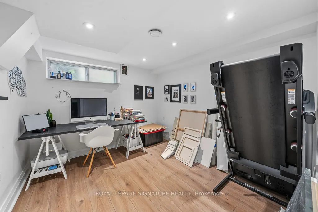 11 Yewfield Crescent
