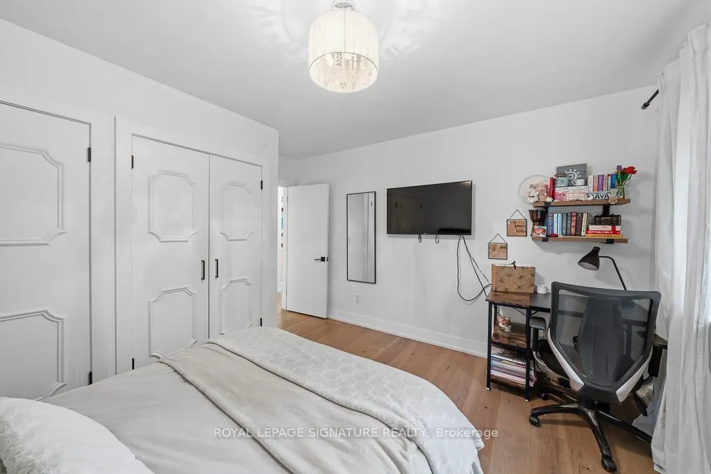 11 Yewfield Crescent