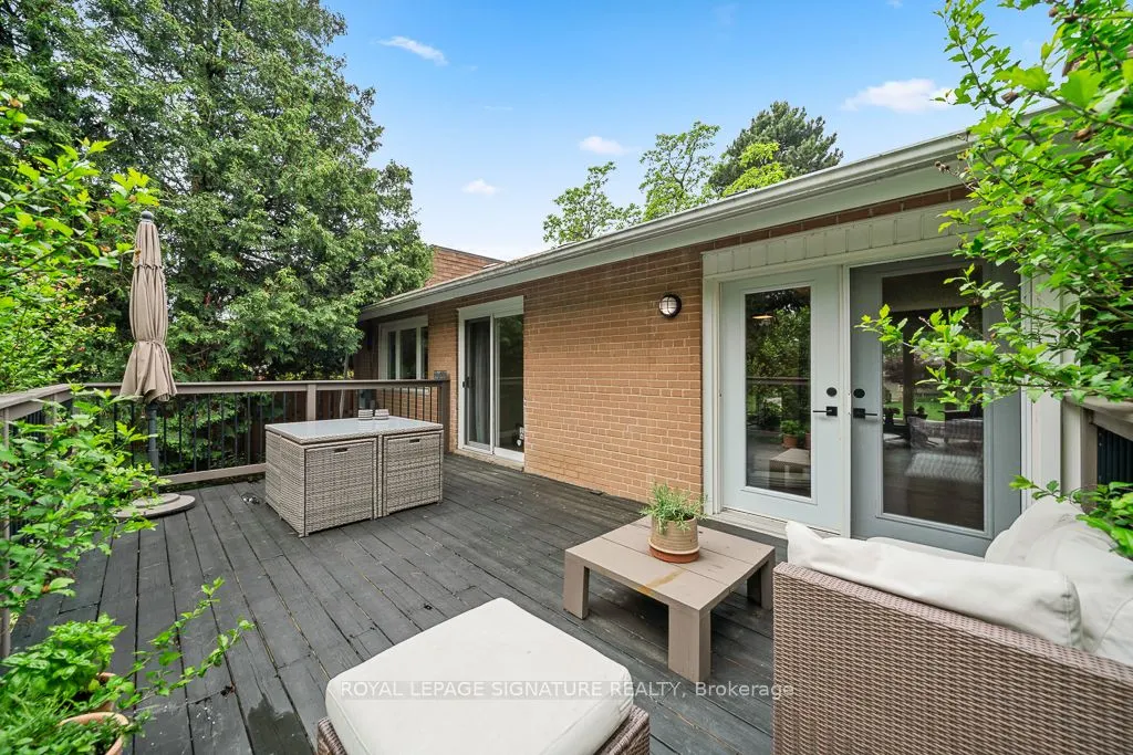11 Yewfield Crescent