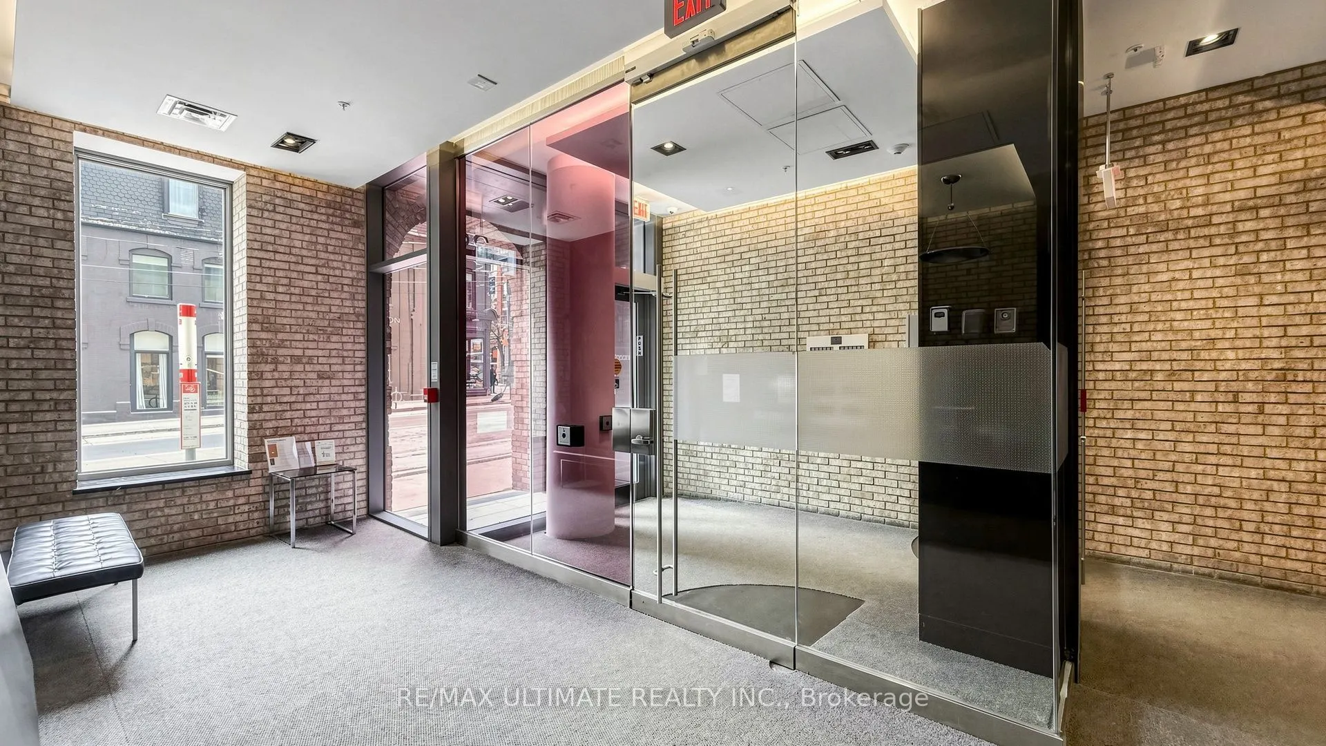 39 Sherbourne Street #303