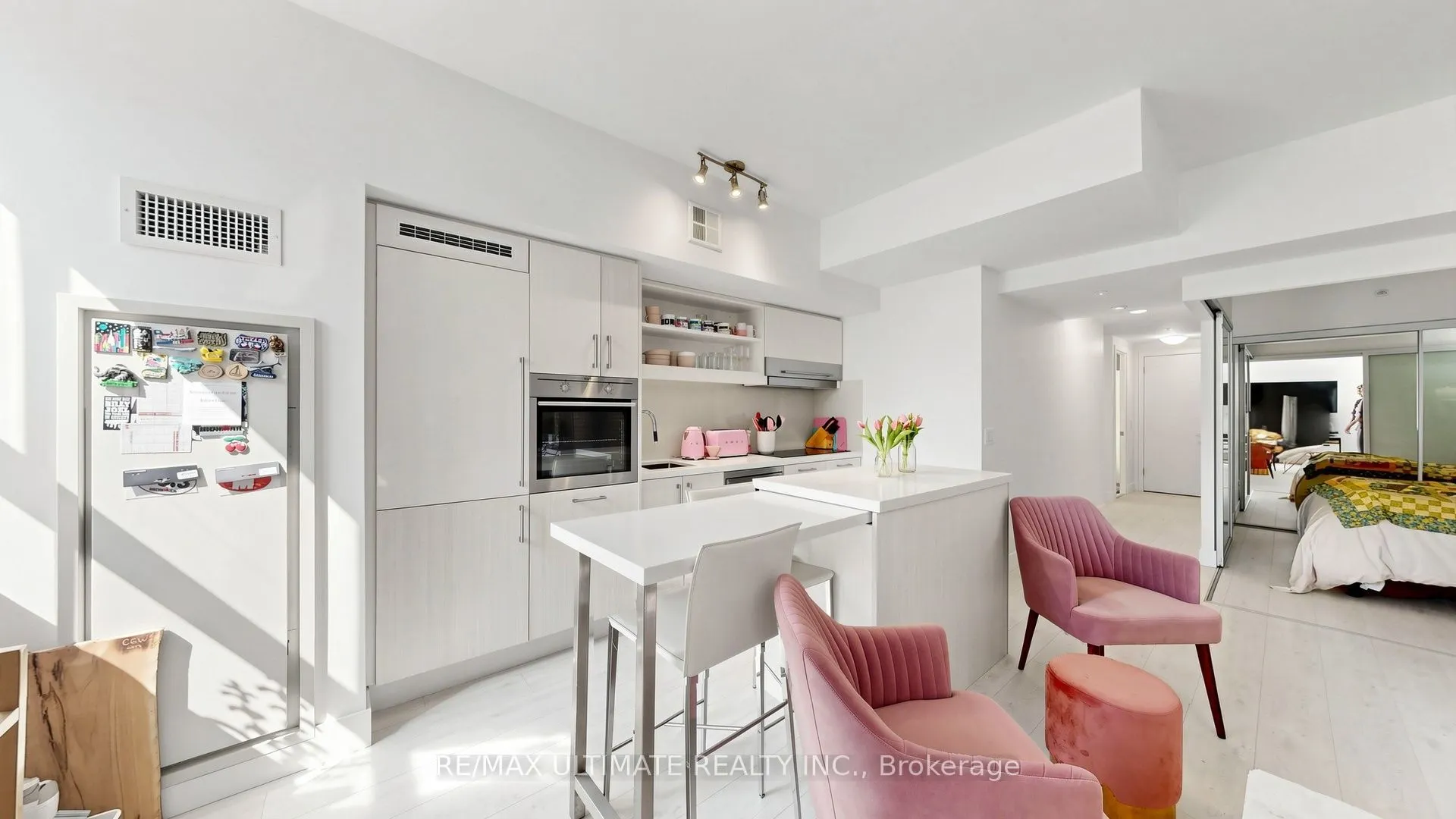 39 Sherbourne Street #303