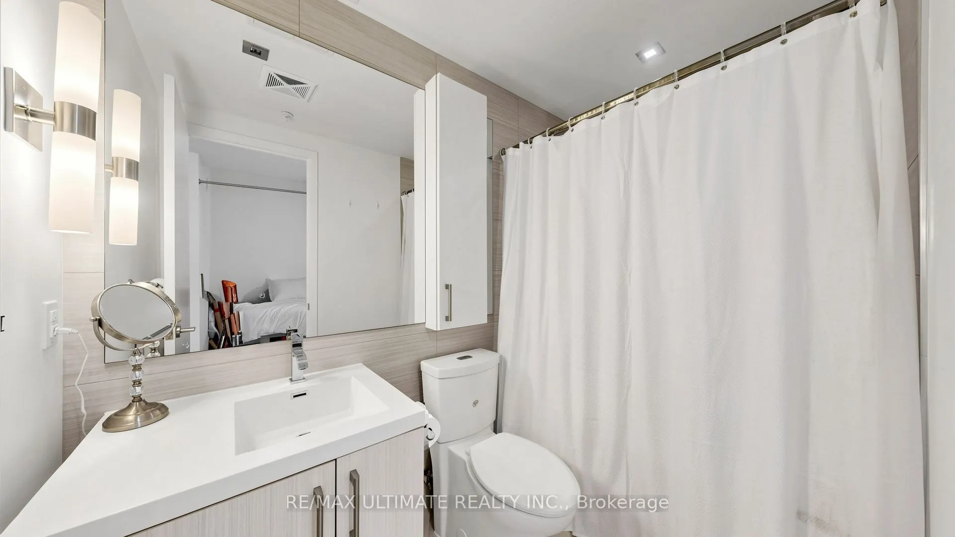 39 Sherbourne Street #303