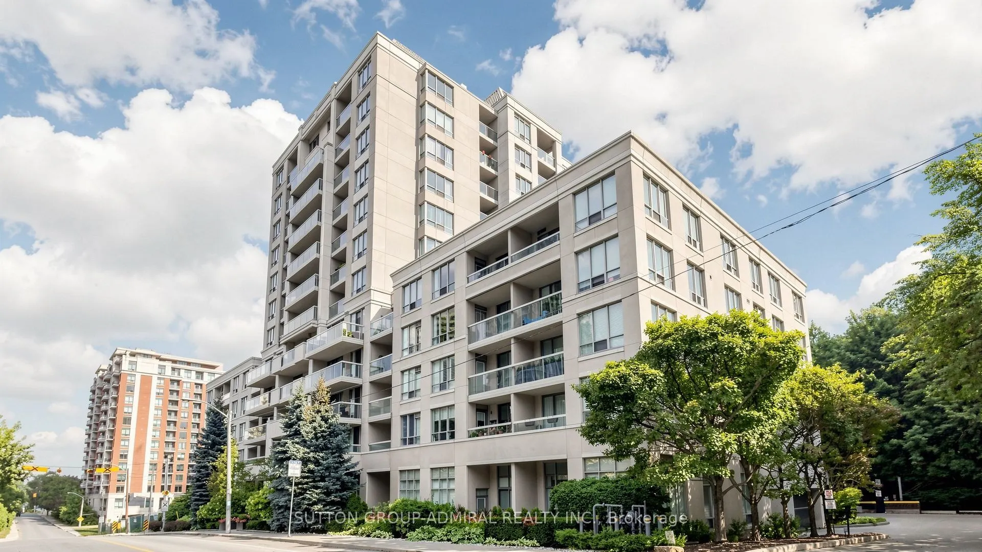253 Merton Street #606
