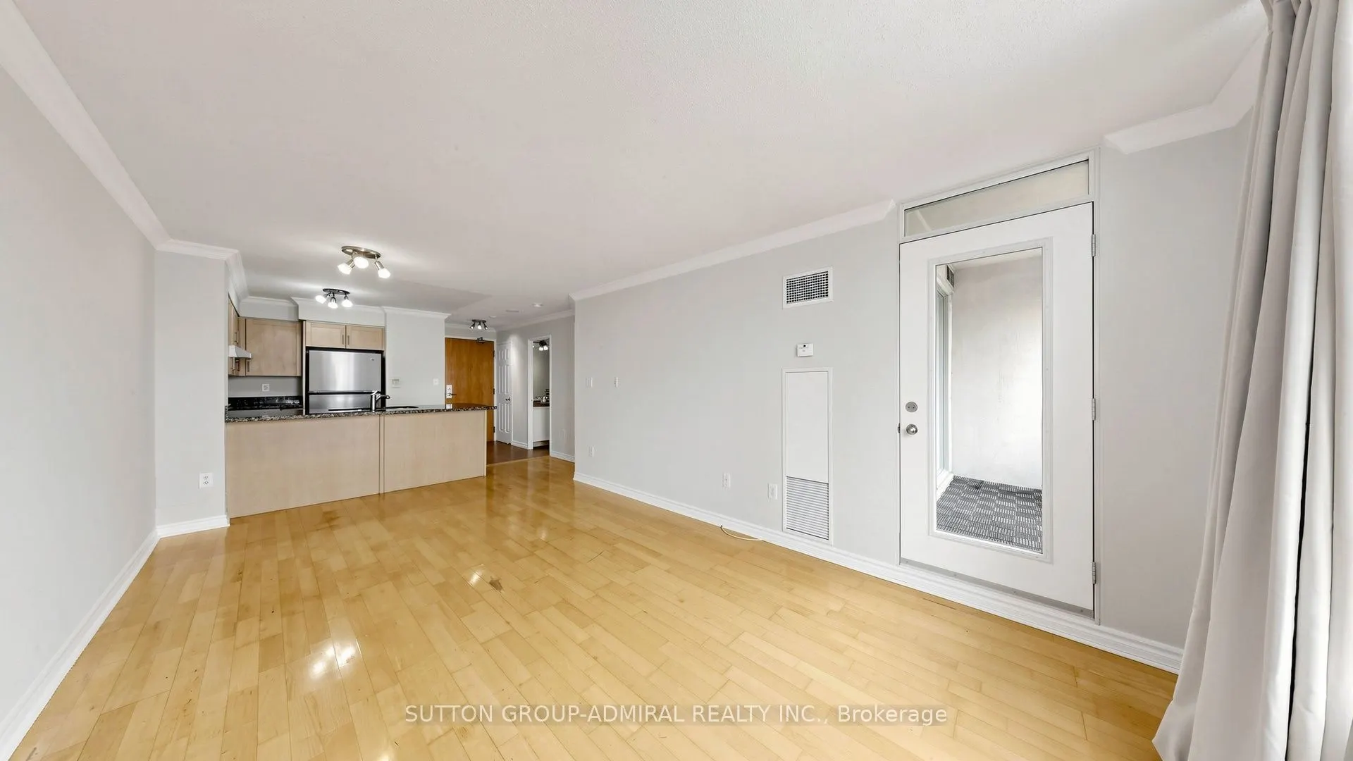 253 Merton Street #606