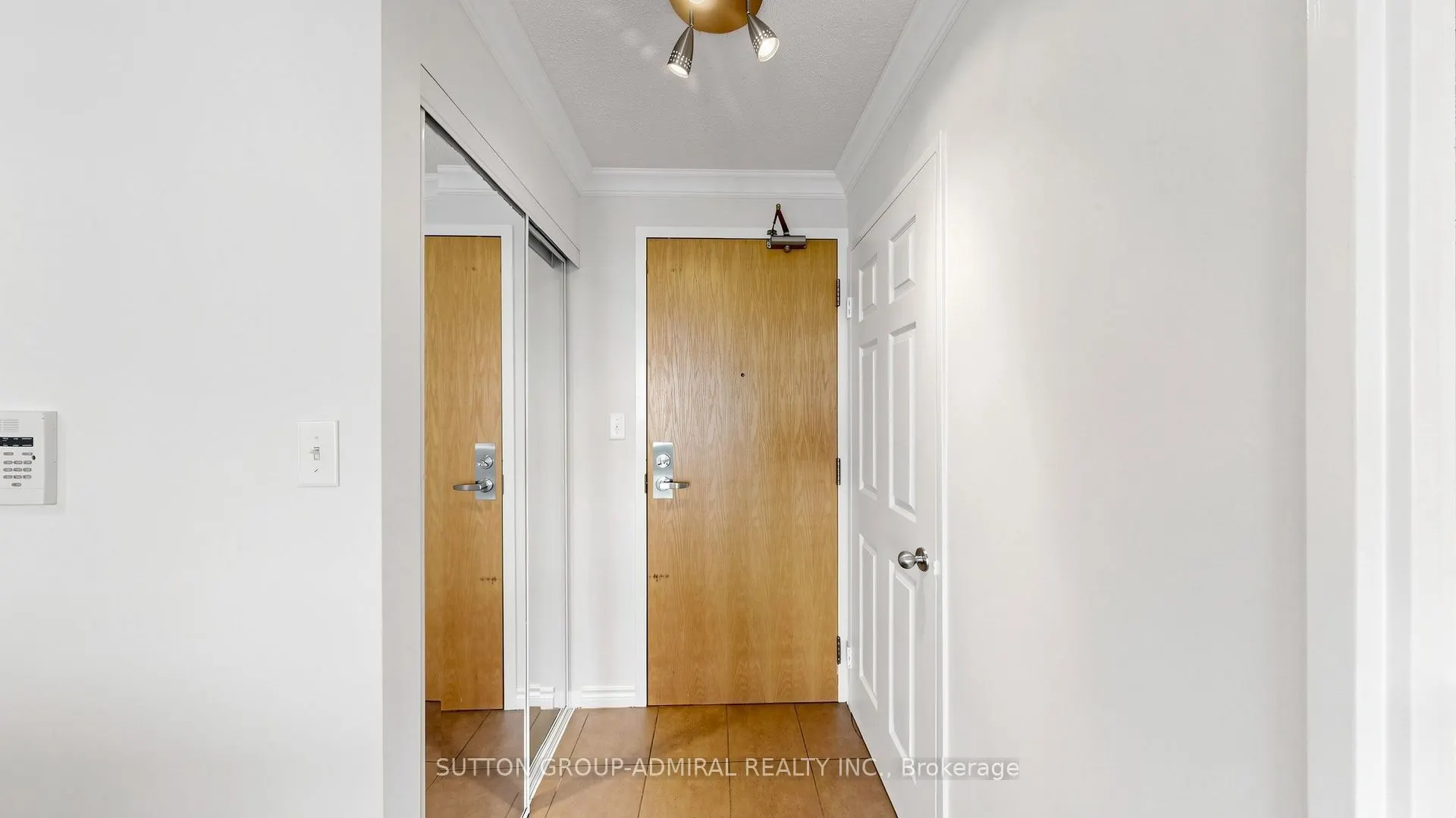 253 Merton Street #606
