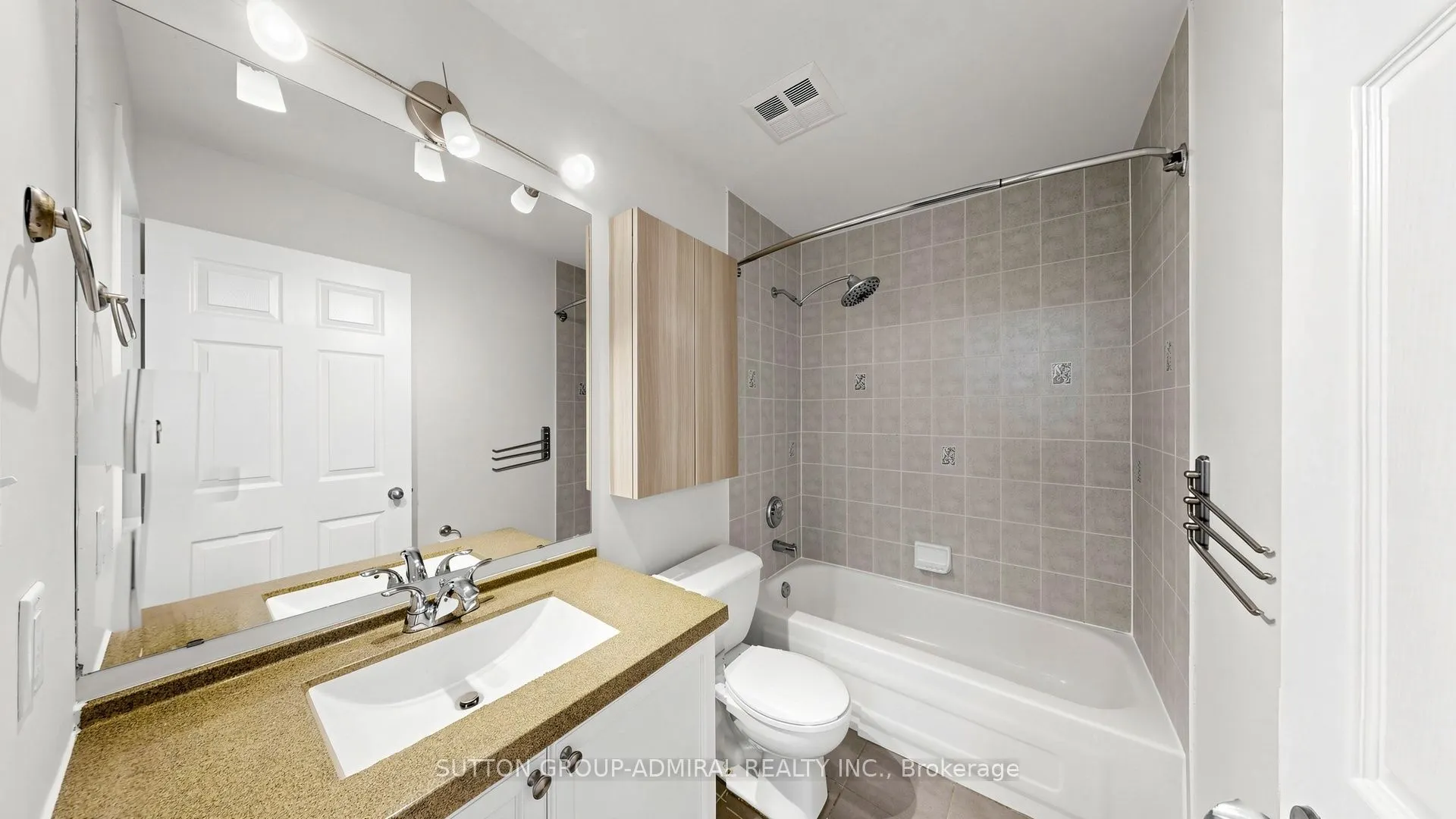 253 Merton Street #606