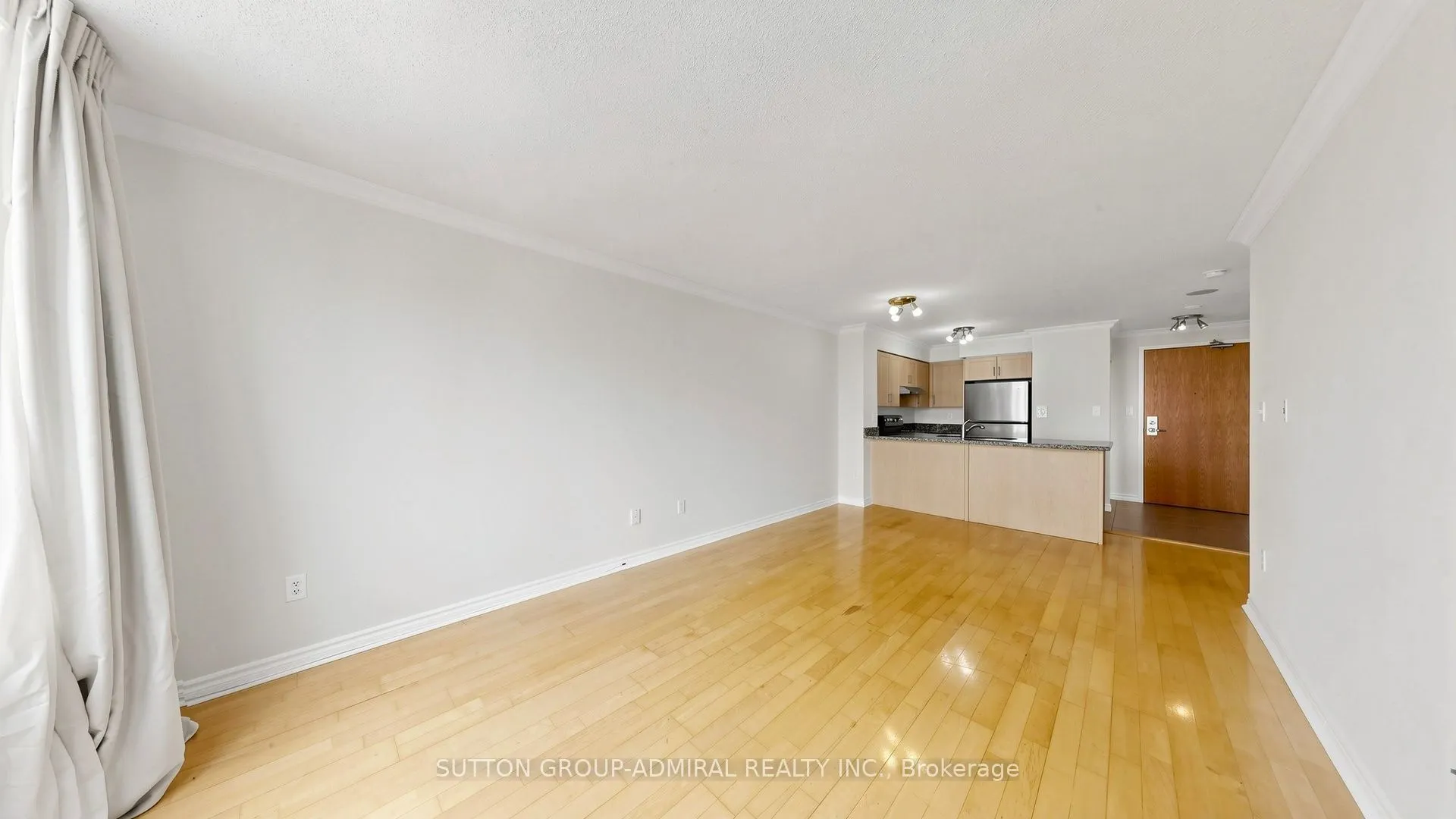253 Merton Street #606