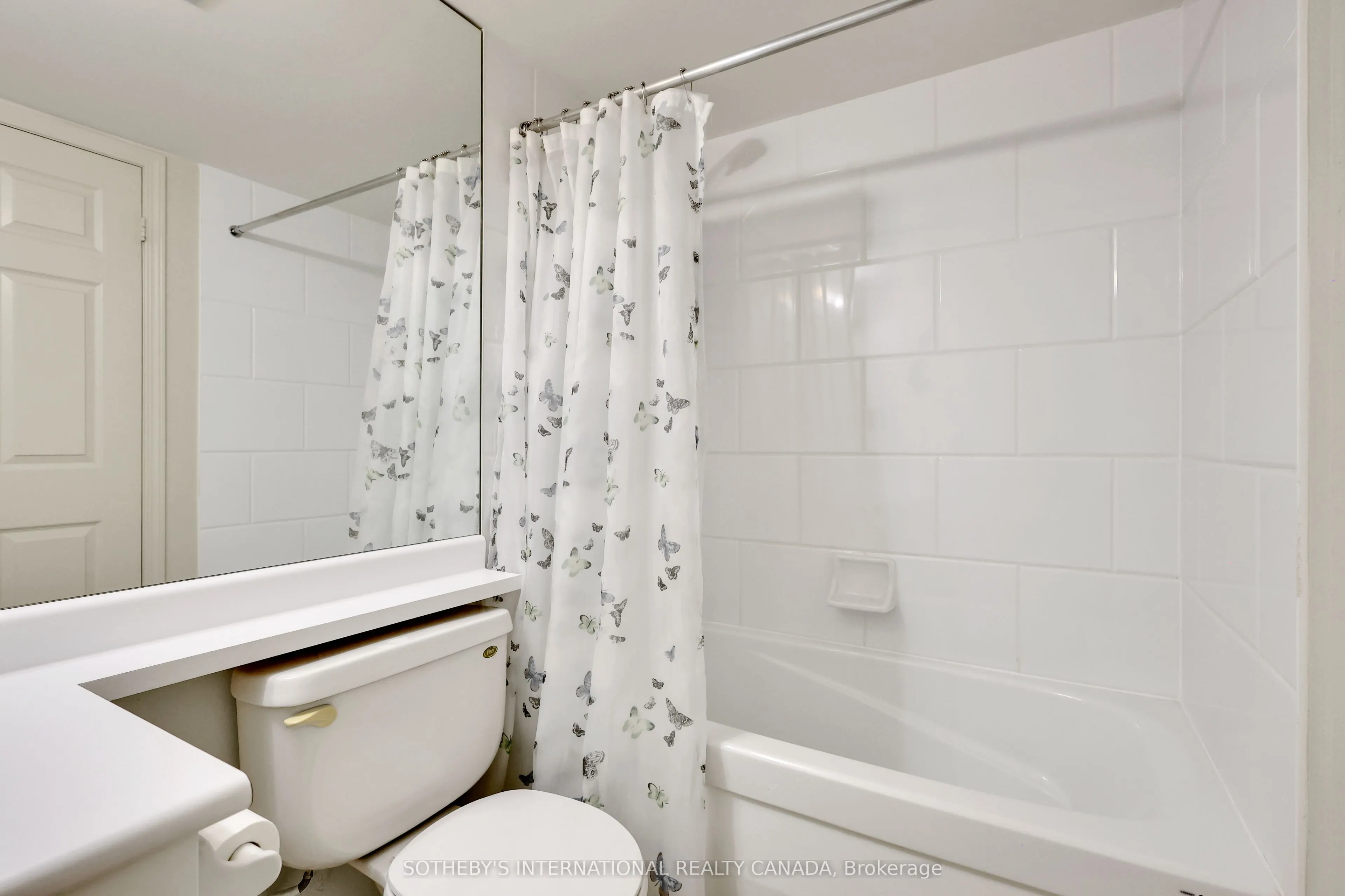 481 Rosewell Avenue #407