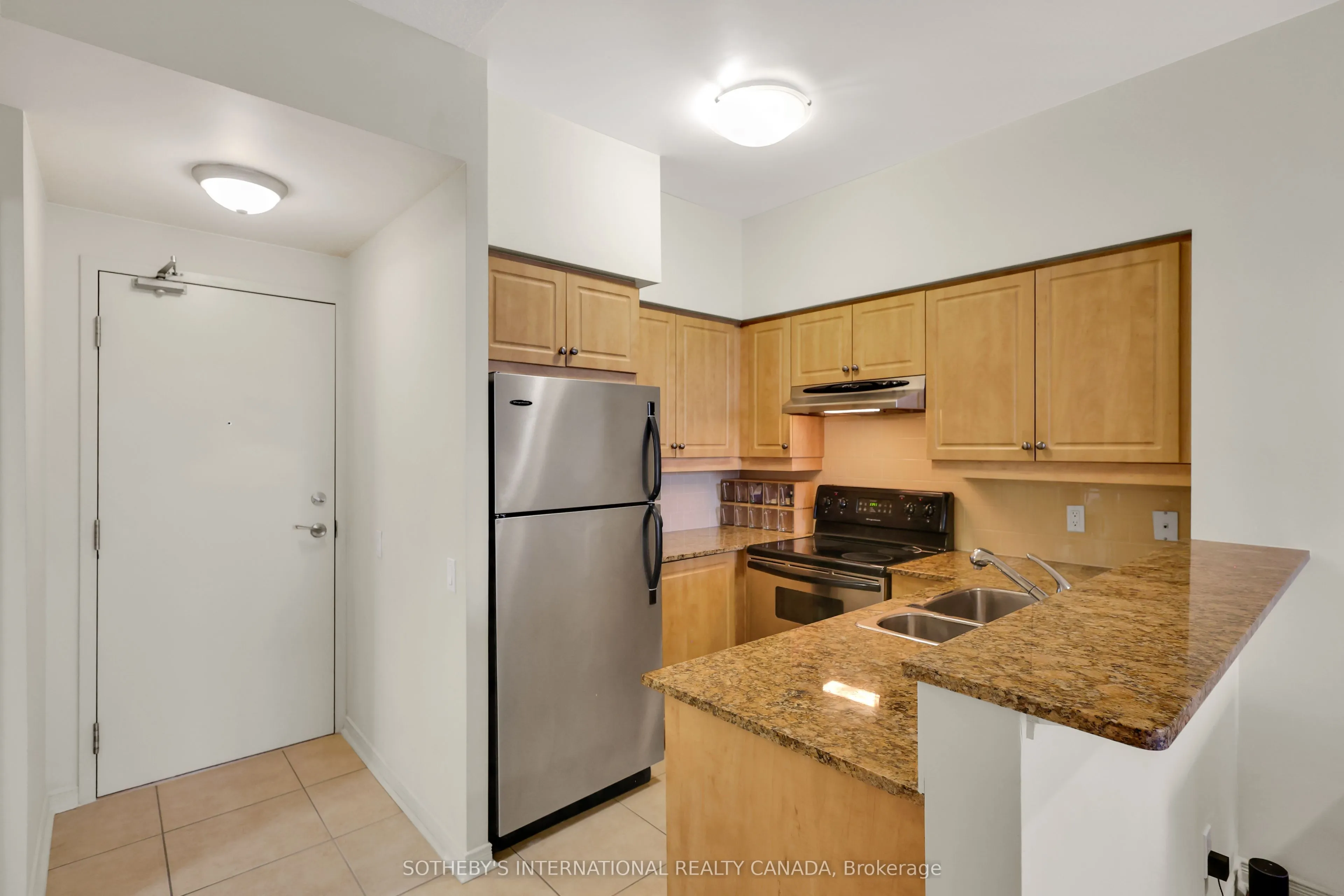 481 Rosewell Avenue #407