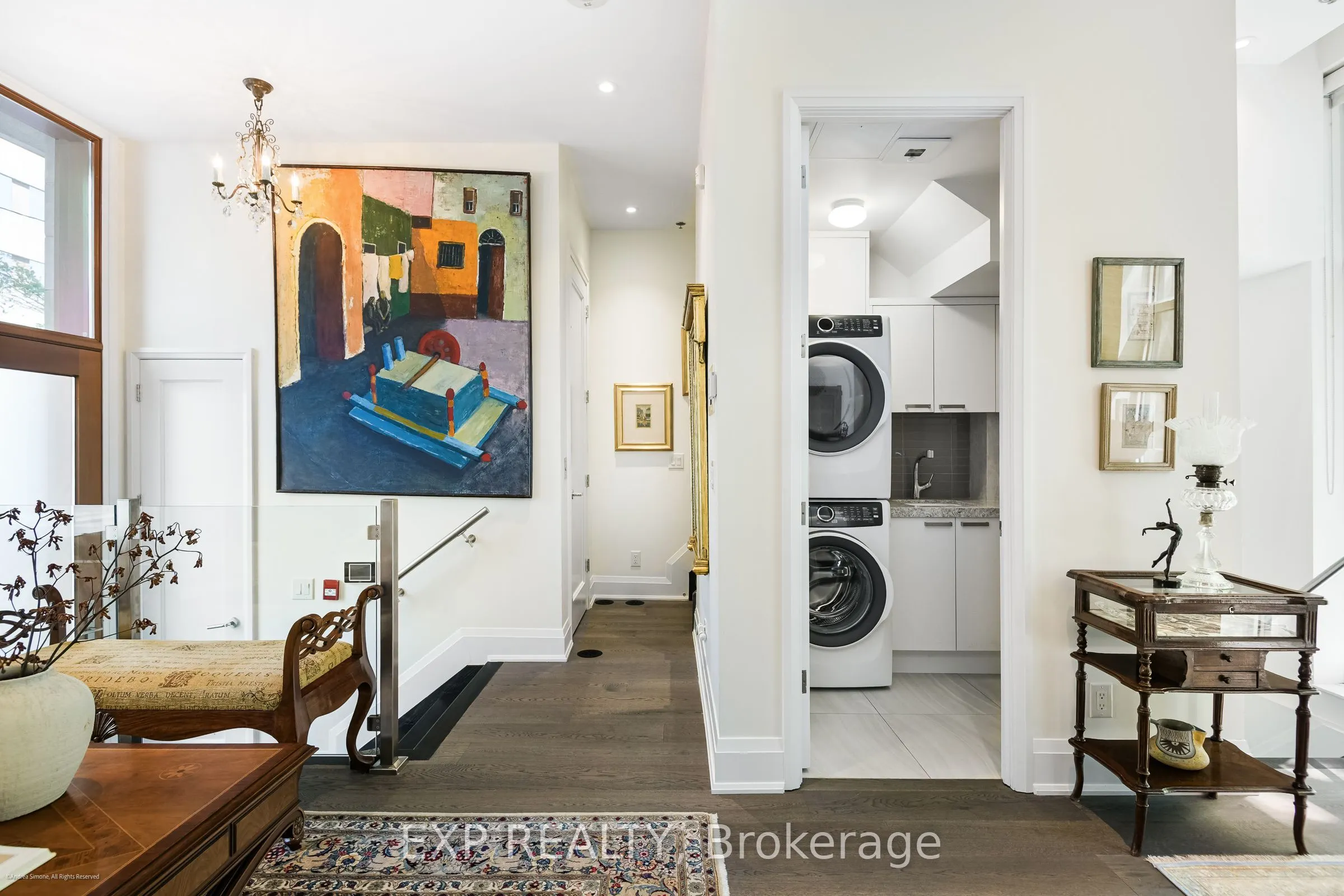1084 Bay Street #15