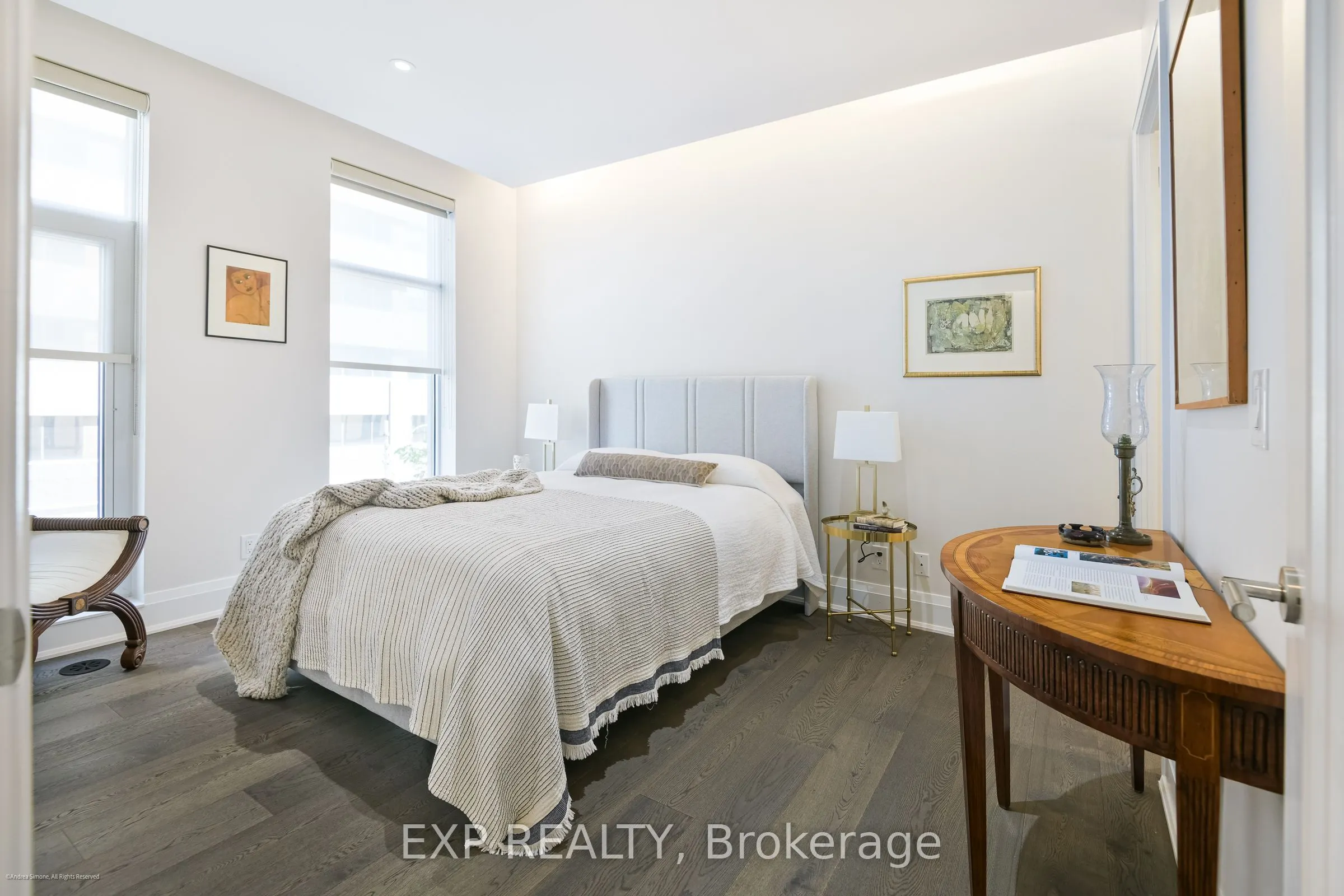 1084 Bay Street #15