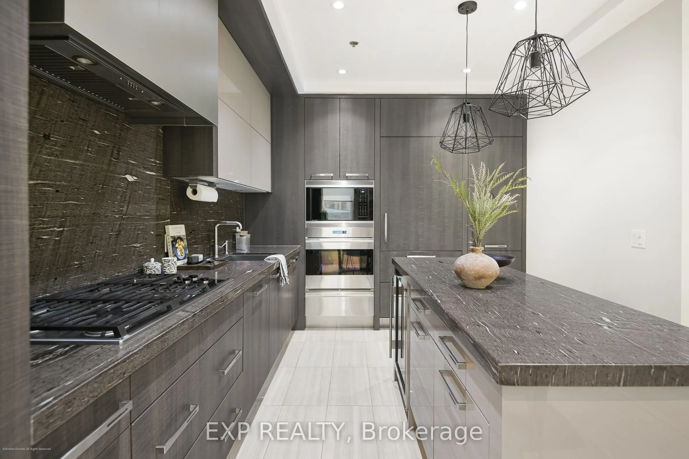1084 Bay Street #15