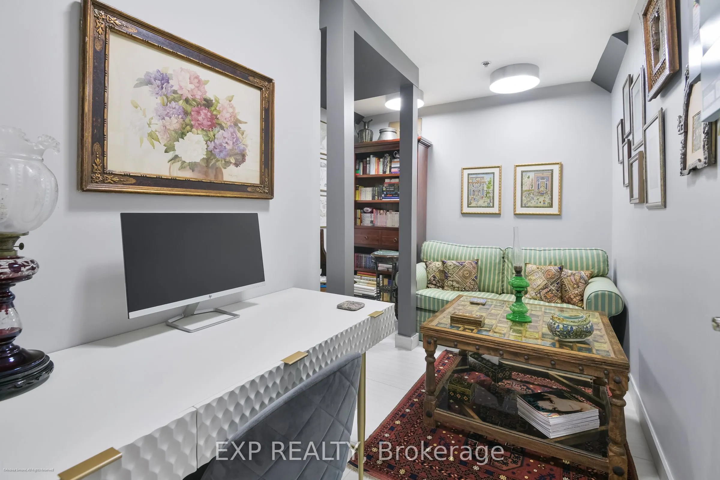1084 Bay Street #15