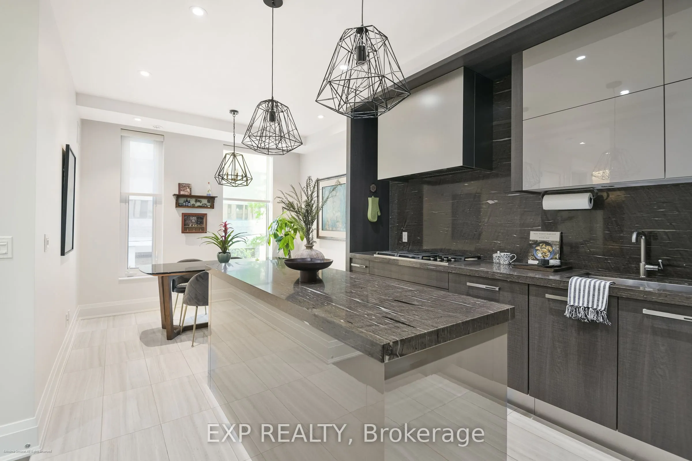 1084 Bay Street #15