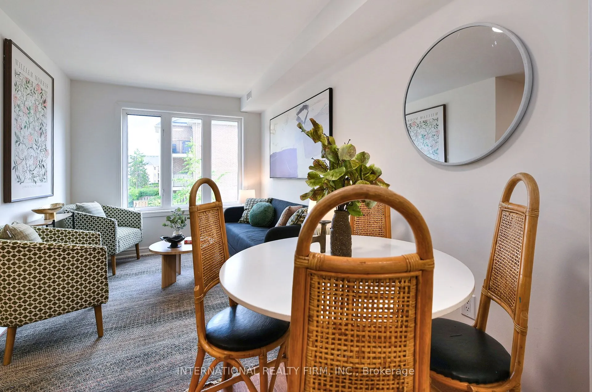 60 Aerodrome Crescent #201