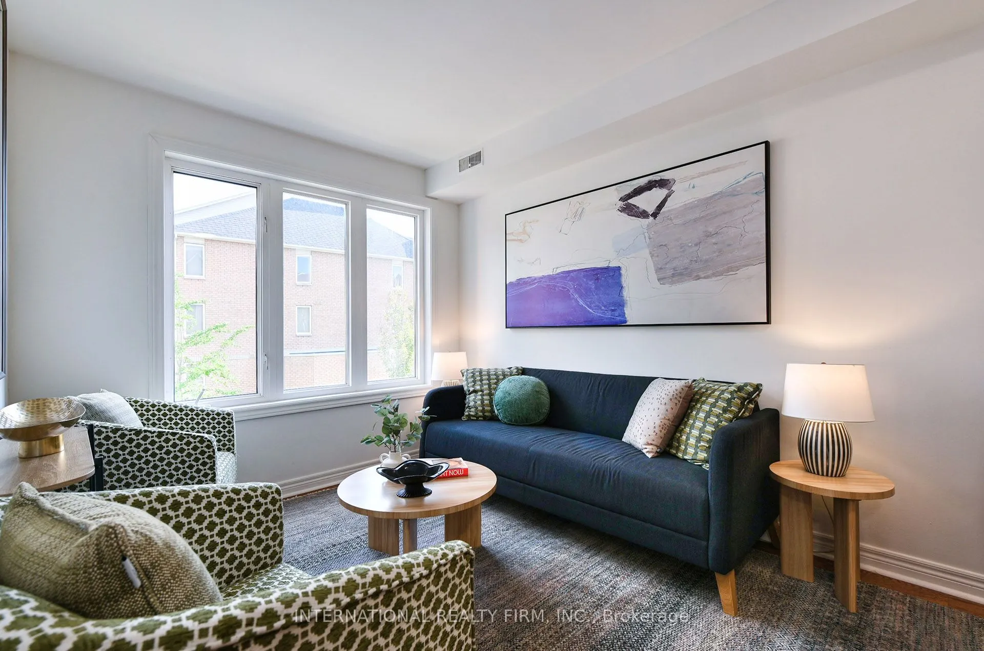60 Aerodrome Crescent #201