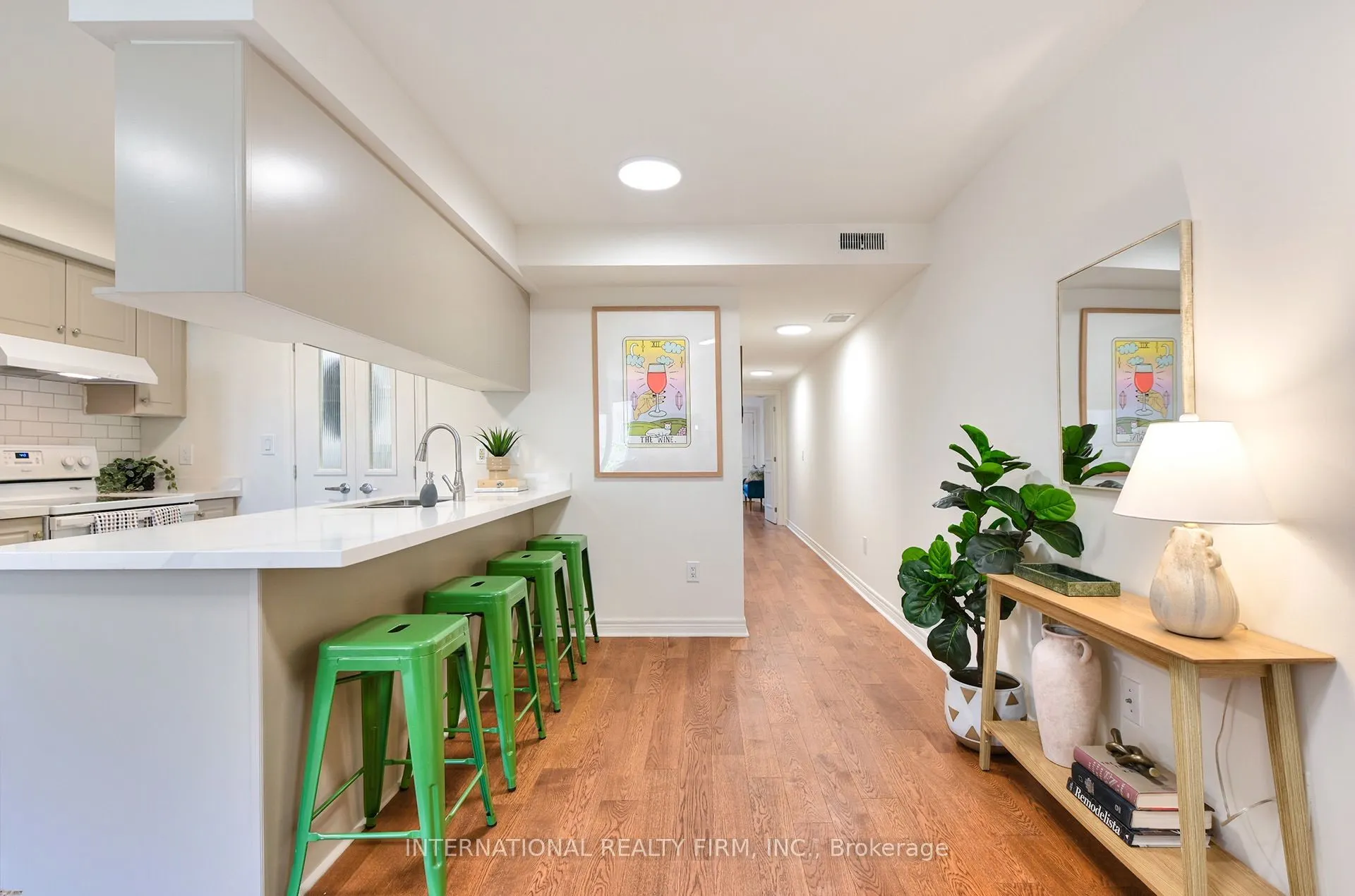60 Aerodrome Crescent #201