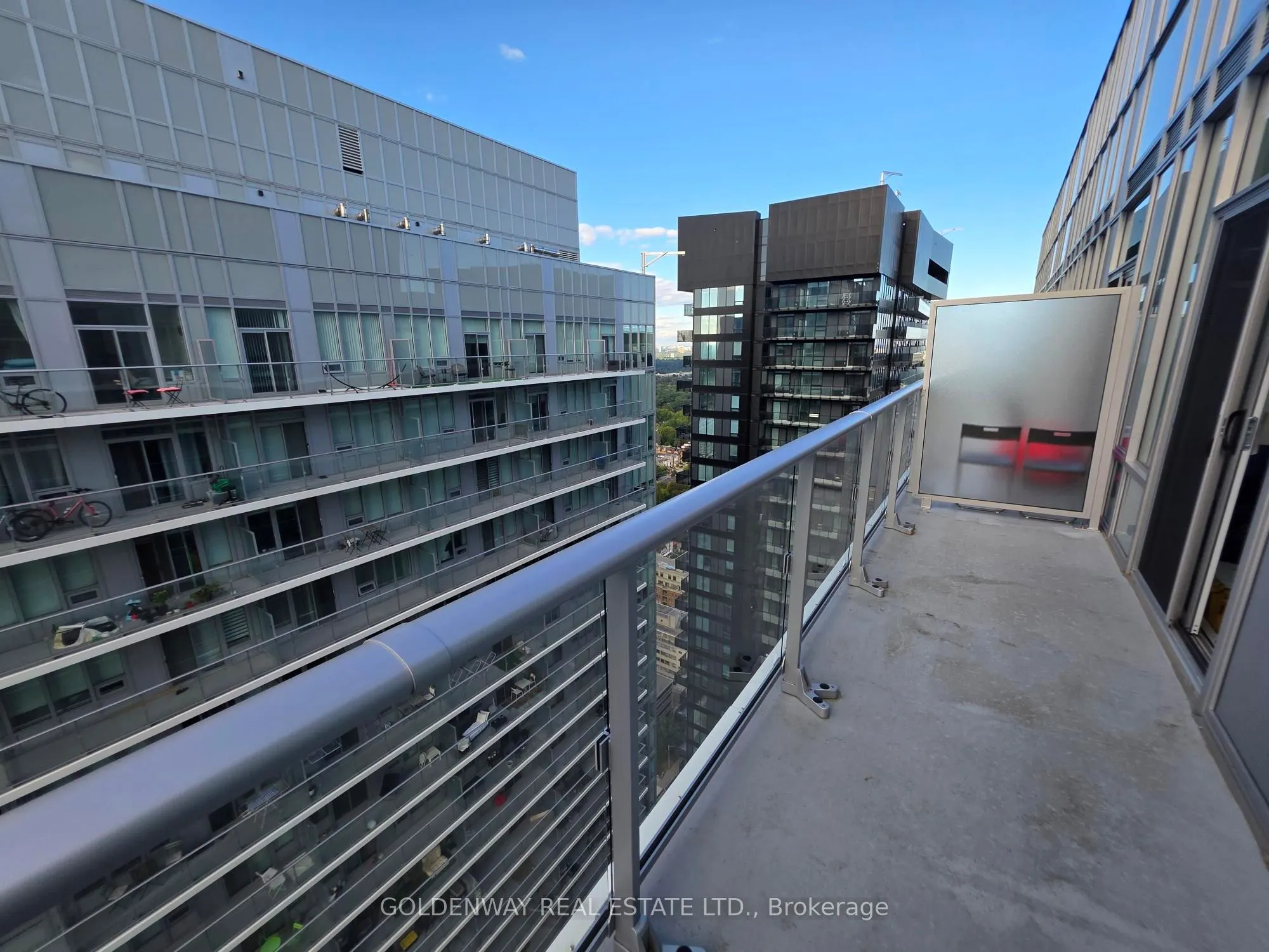 195 Redpath Avenue #PH15