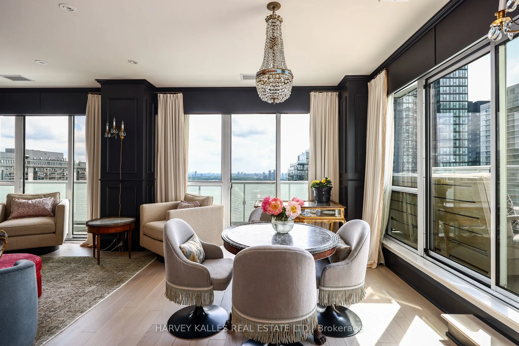 101 Erskine Avenue #2407