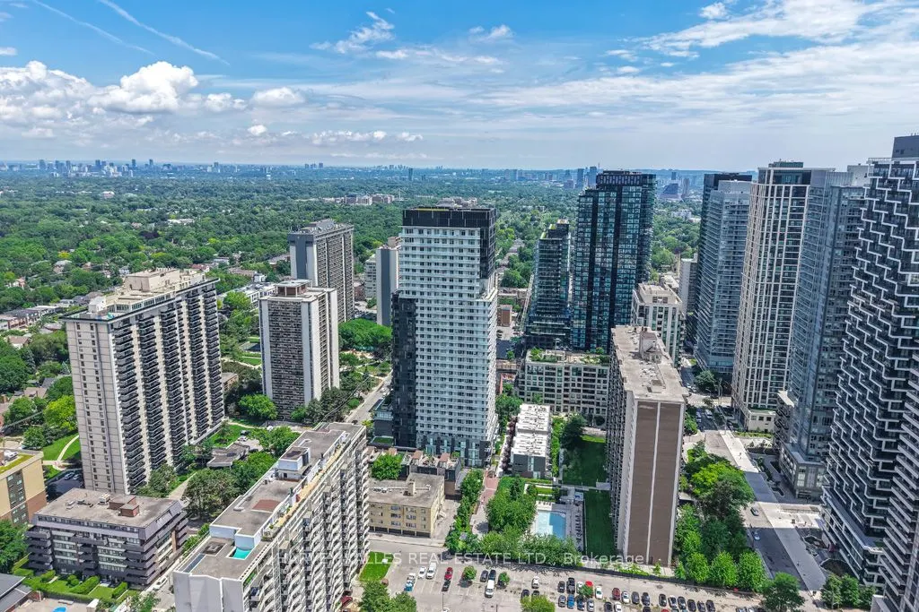 101 Erskine Avenue #2407