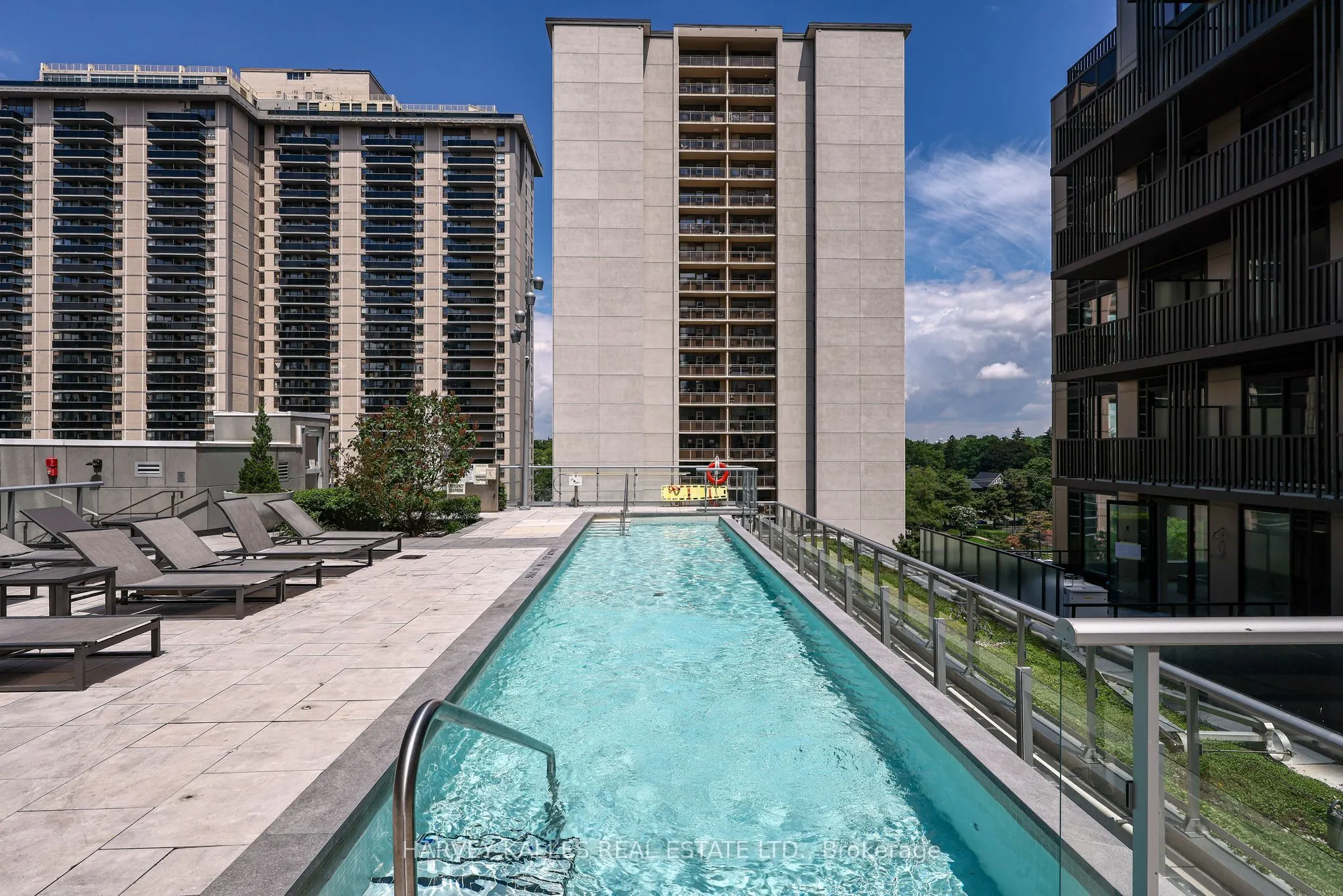 101 Erskine Avenue #2407