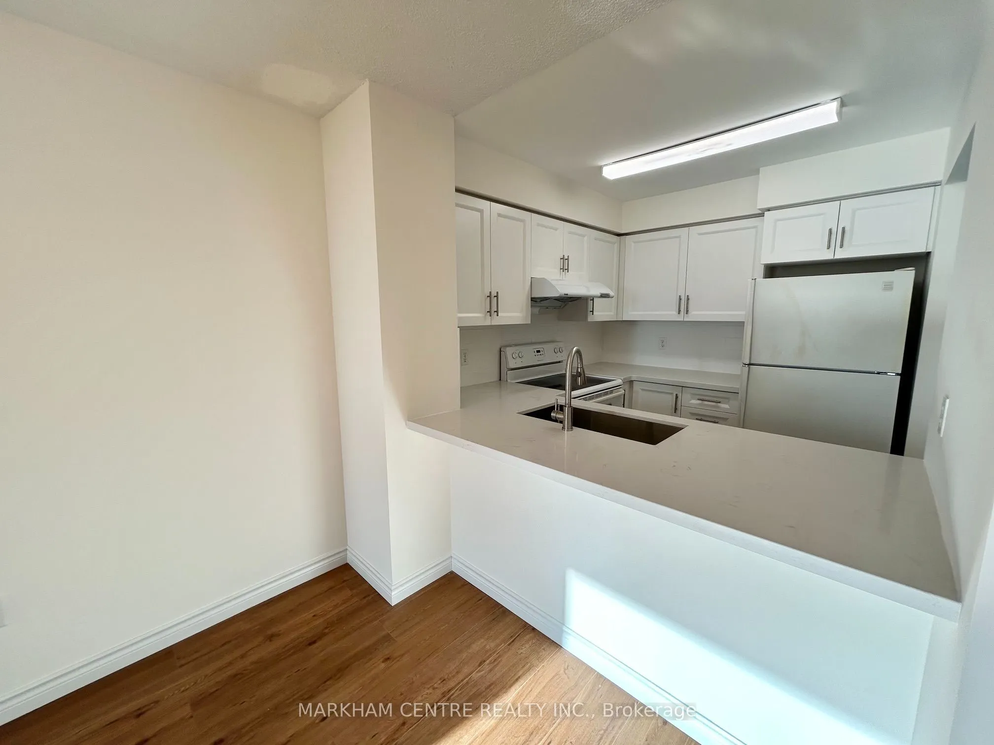 18 Pemberton Avenue S #901
