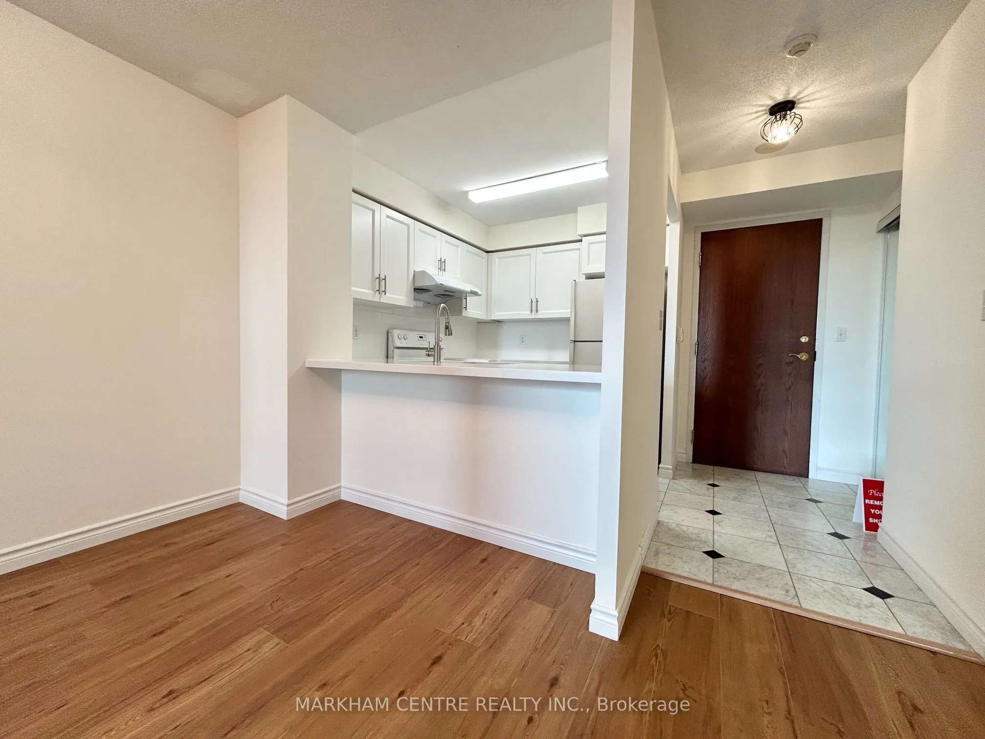 18 Pemberton Avenue S #901