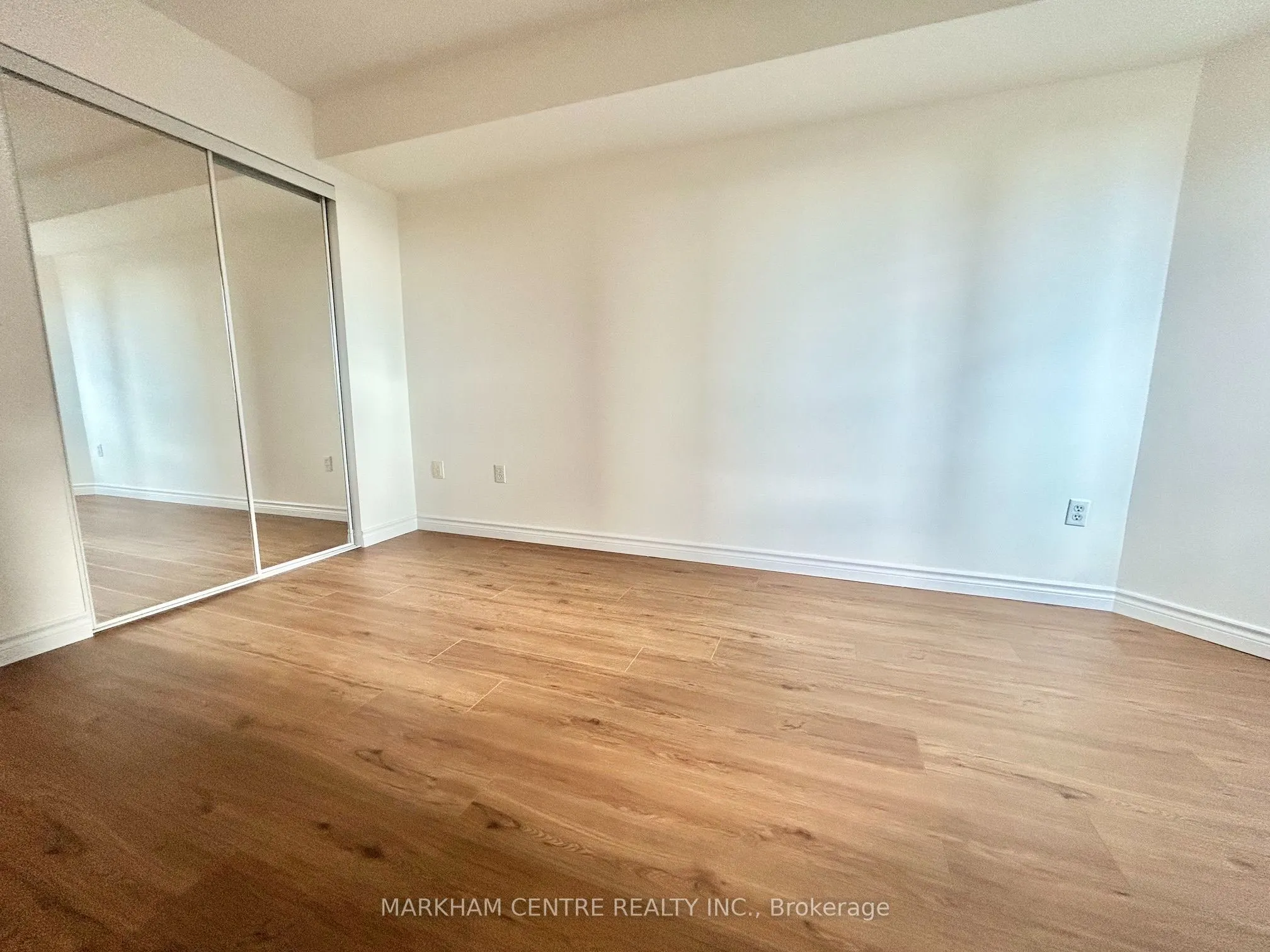 18 Pemberton Avenue S #901
