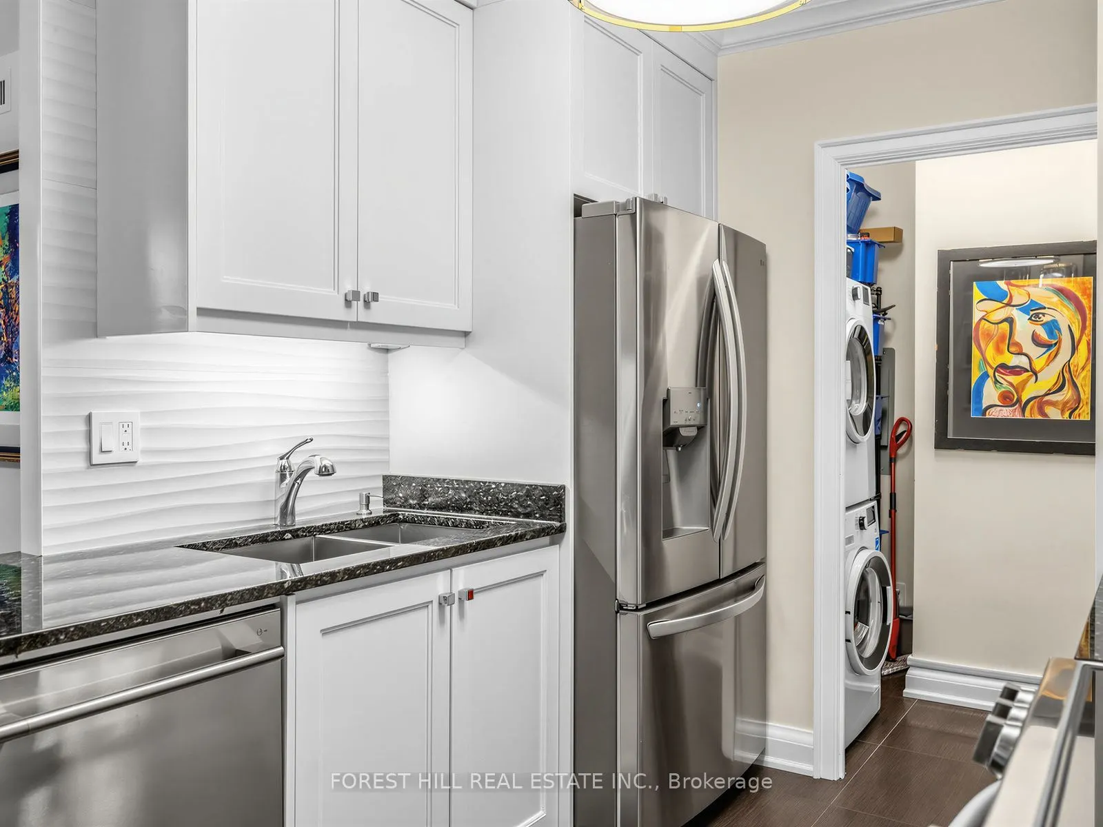 350 Lonsdale Road #502