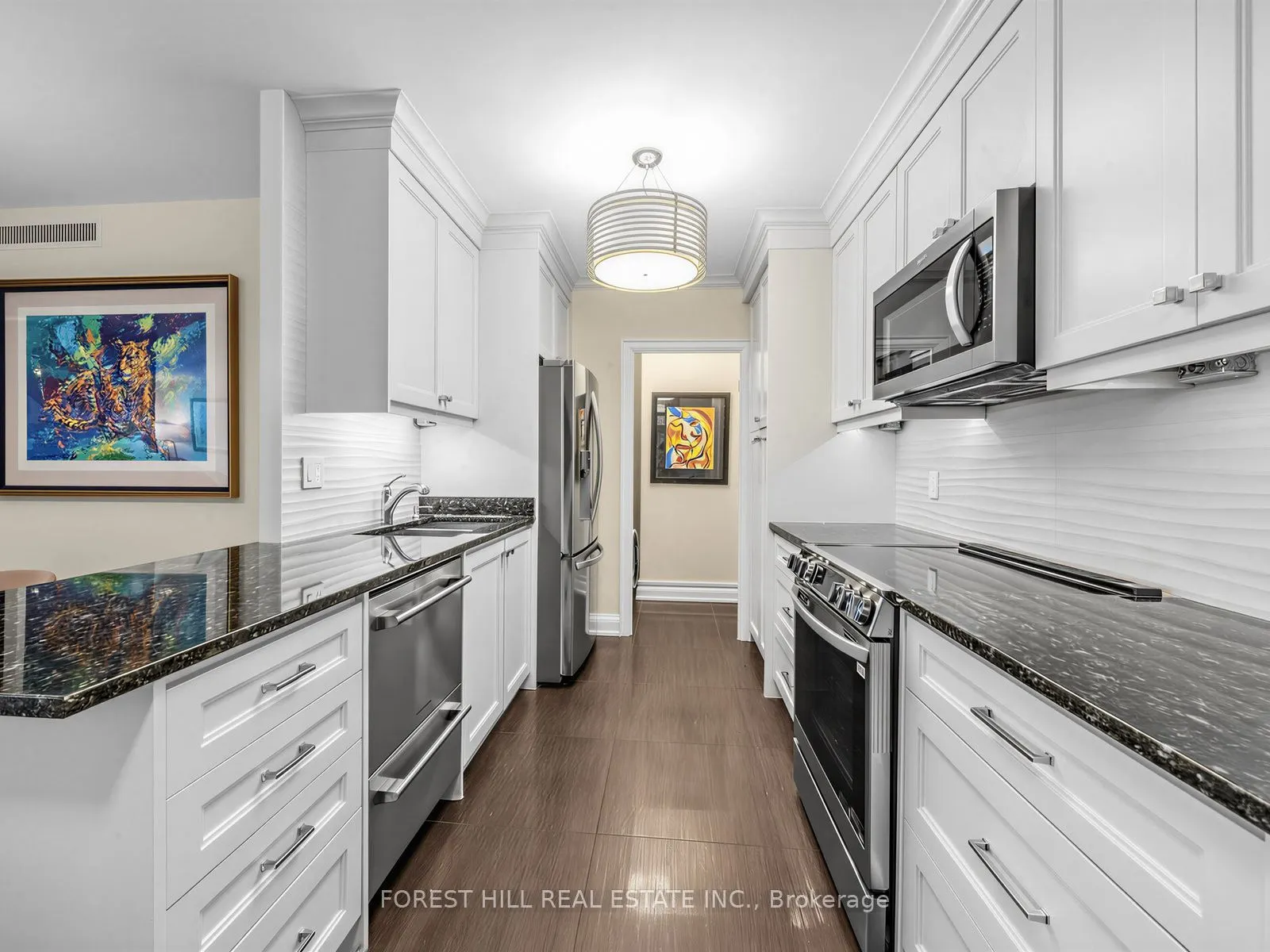 350 Lonsdale Road #502