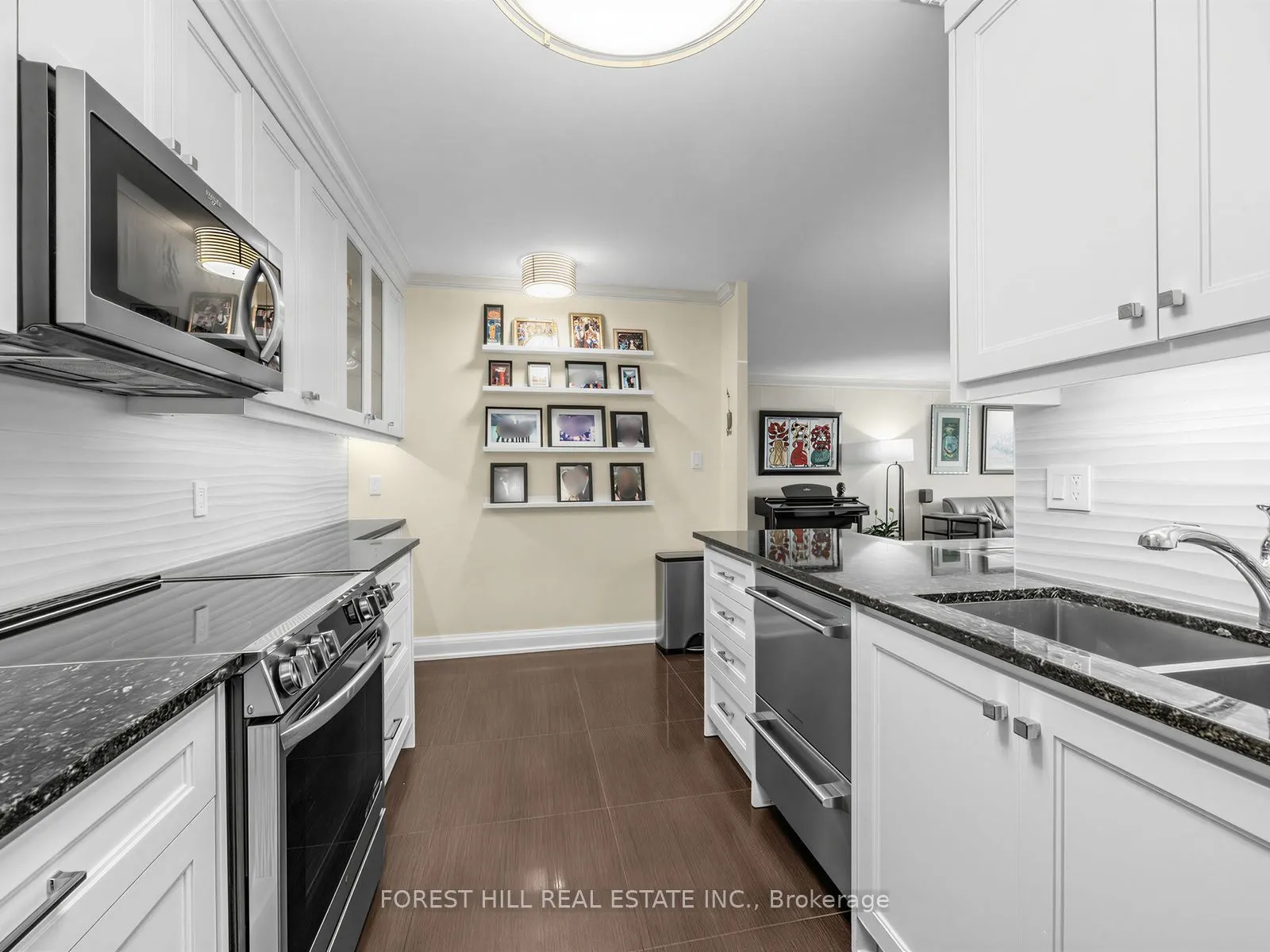 350 Lonsdale Road #502
