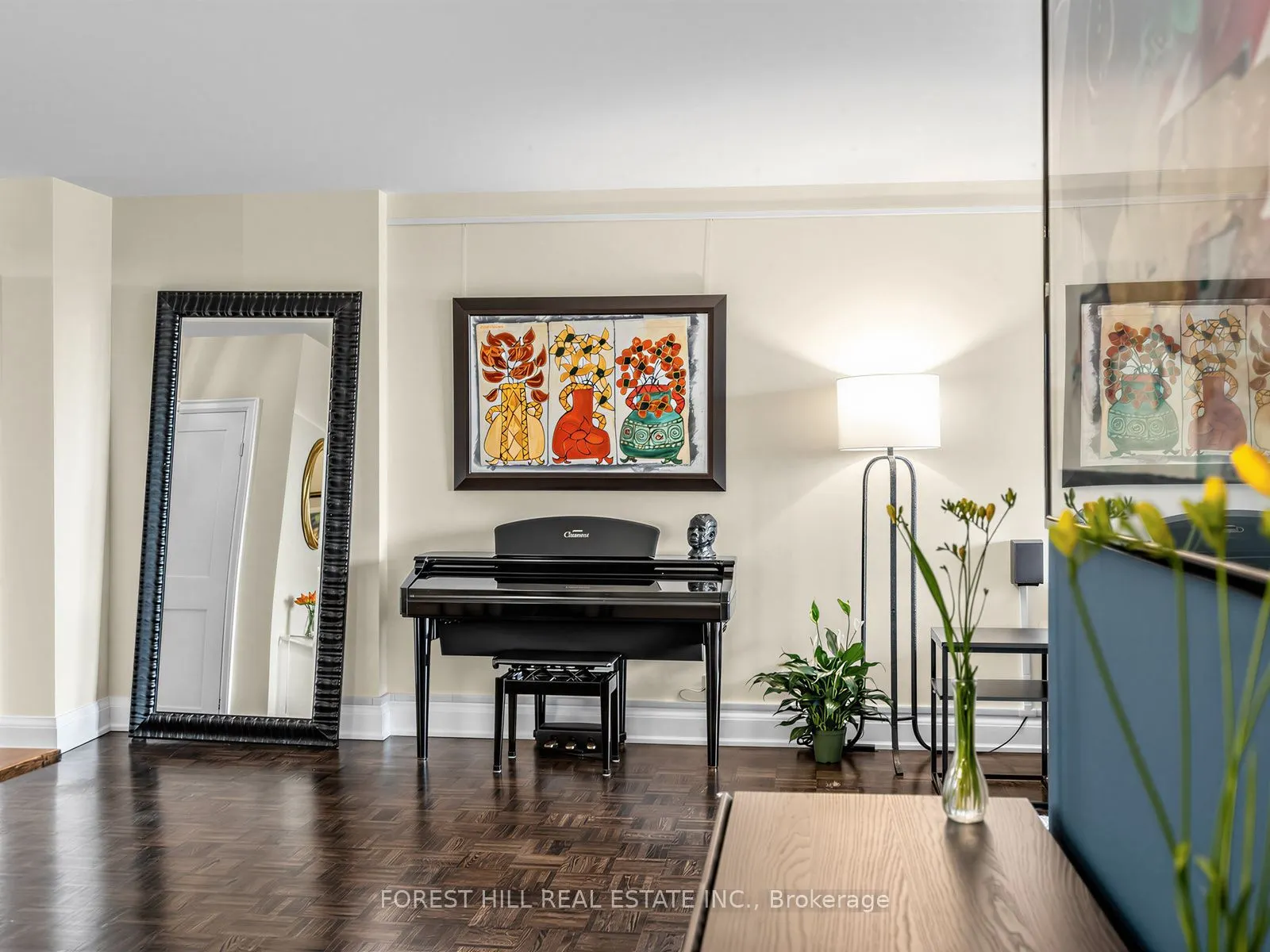 350 Lonsdale Road #502