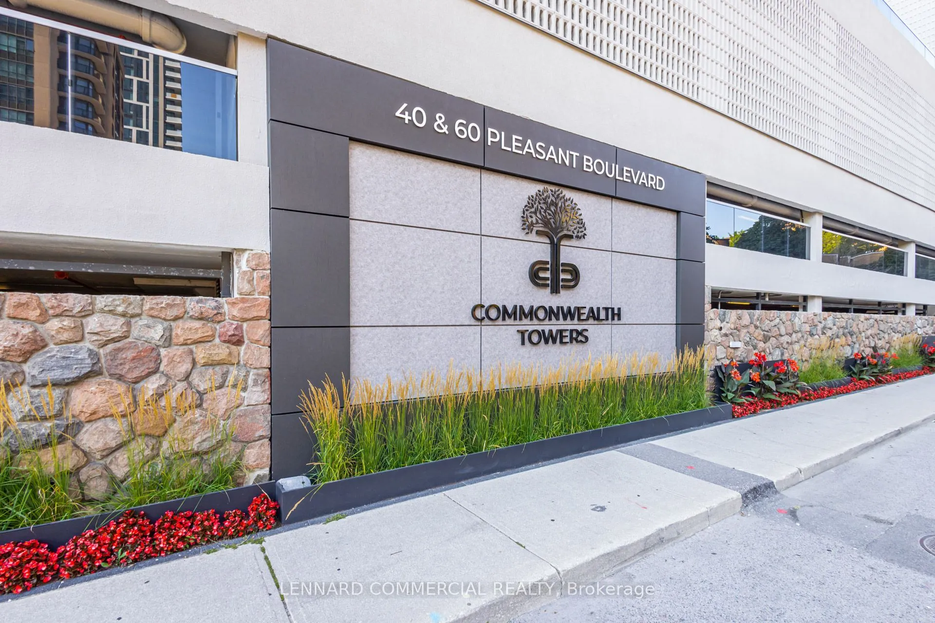 60 Pleasant Boulevard #801