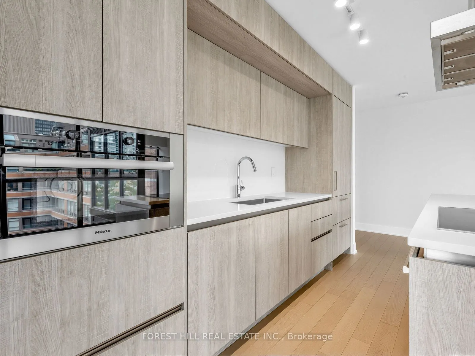 6 Jackes Avenue #513