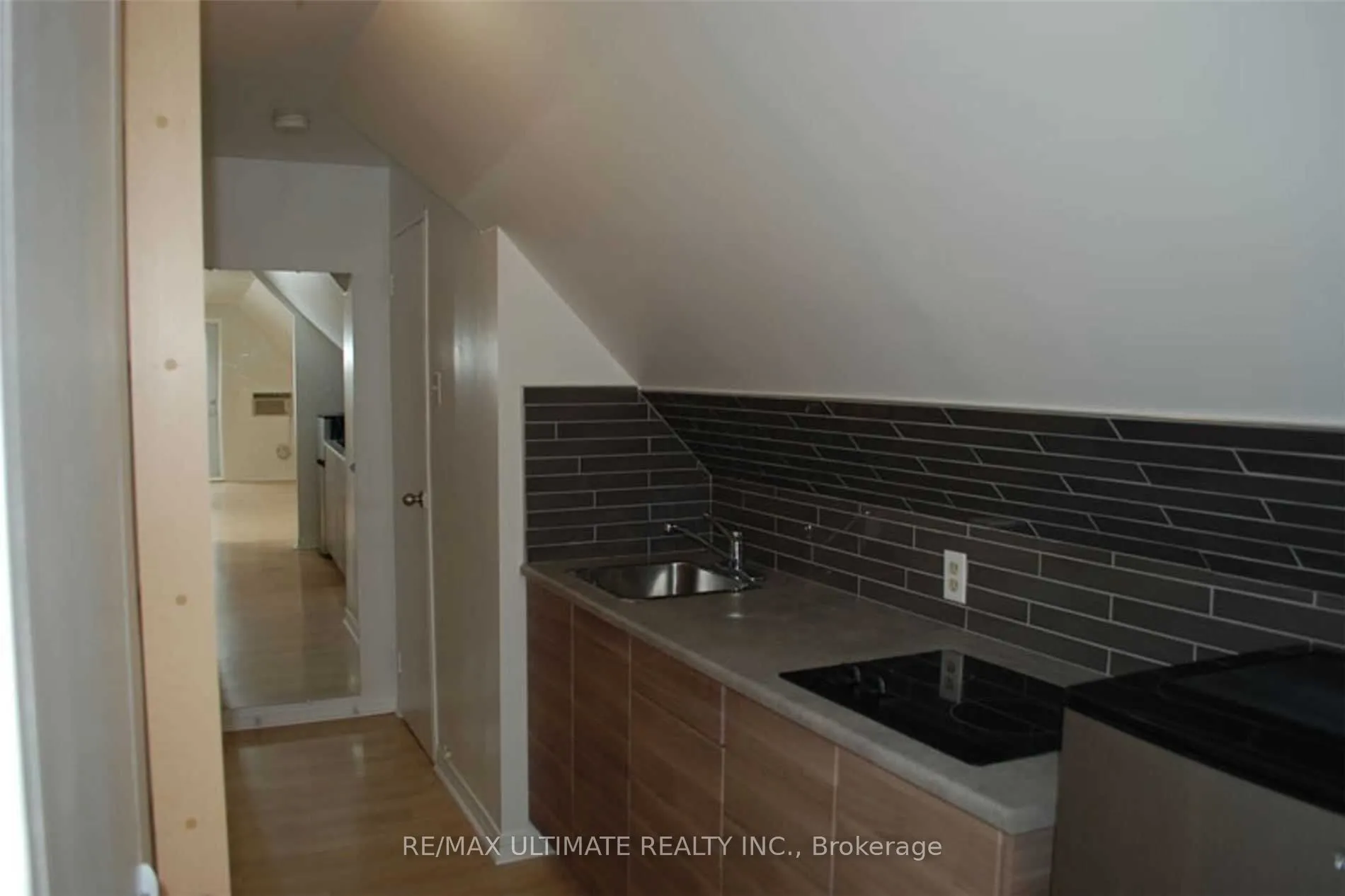 93 Spadina Road