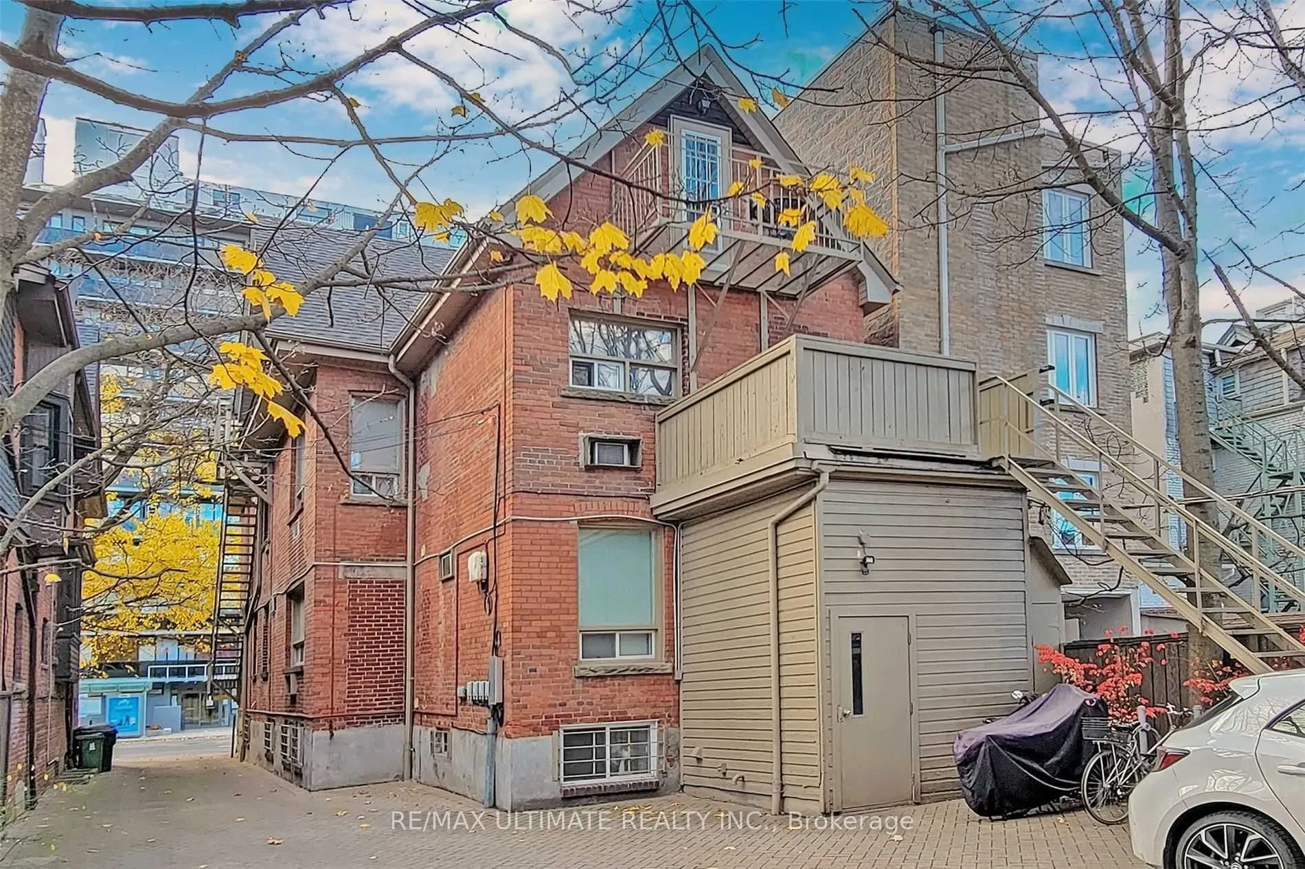 93 Spadina Road