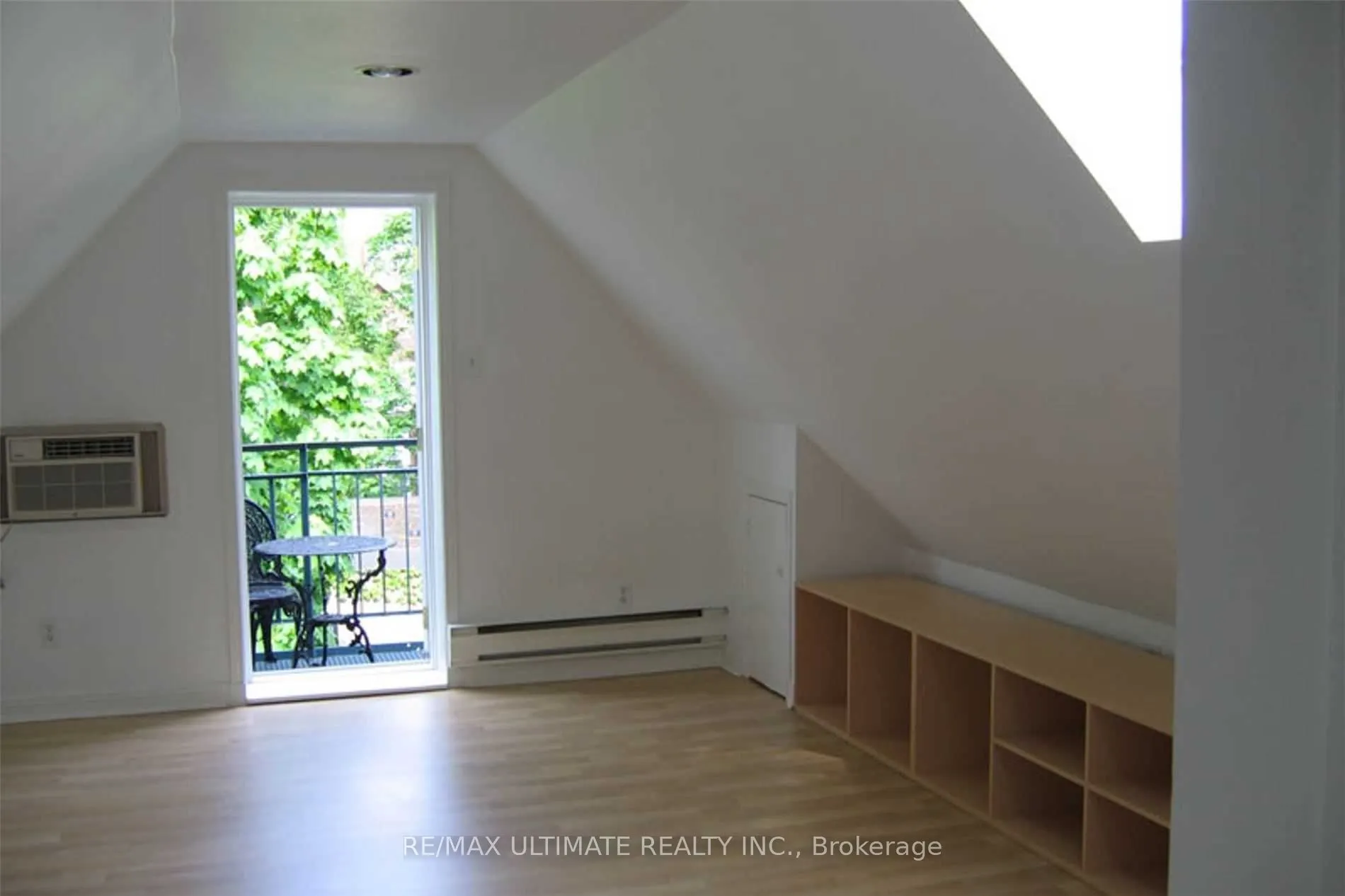 93 Spadina Road