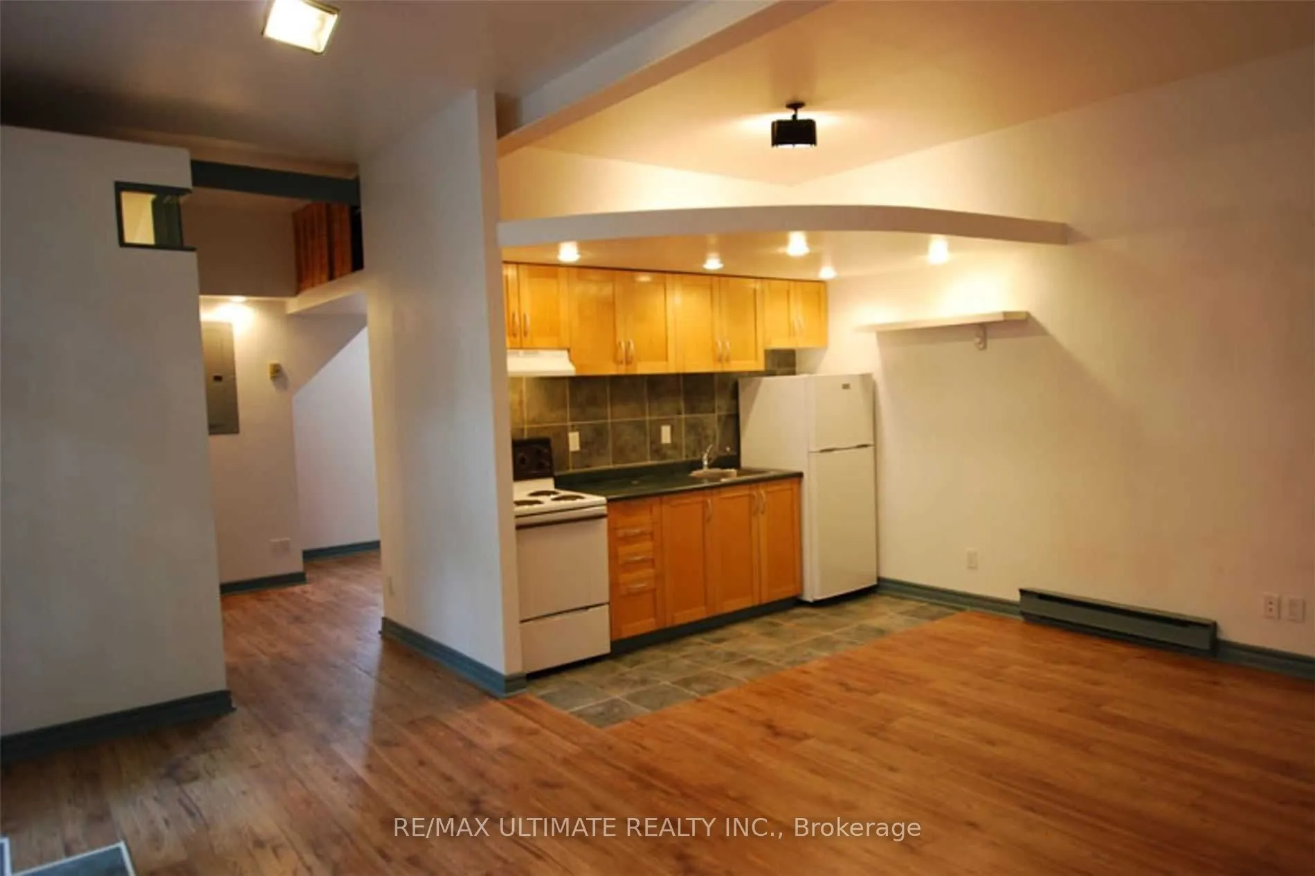 93 Spadina Road