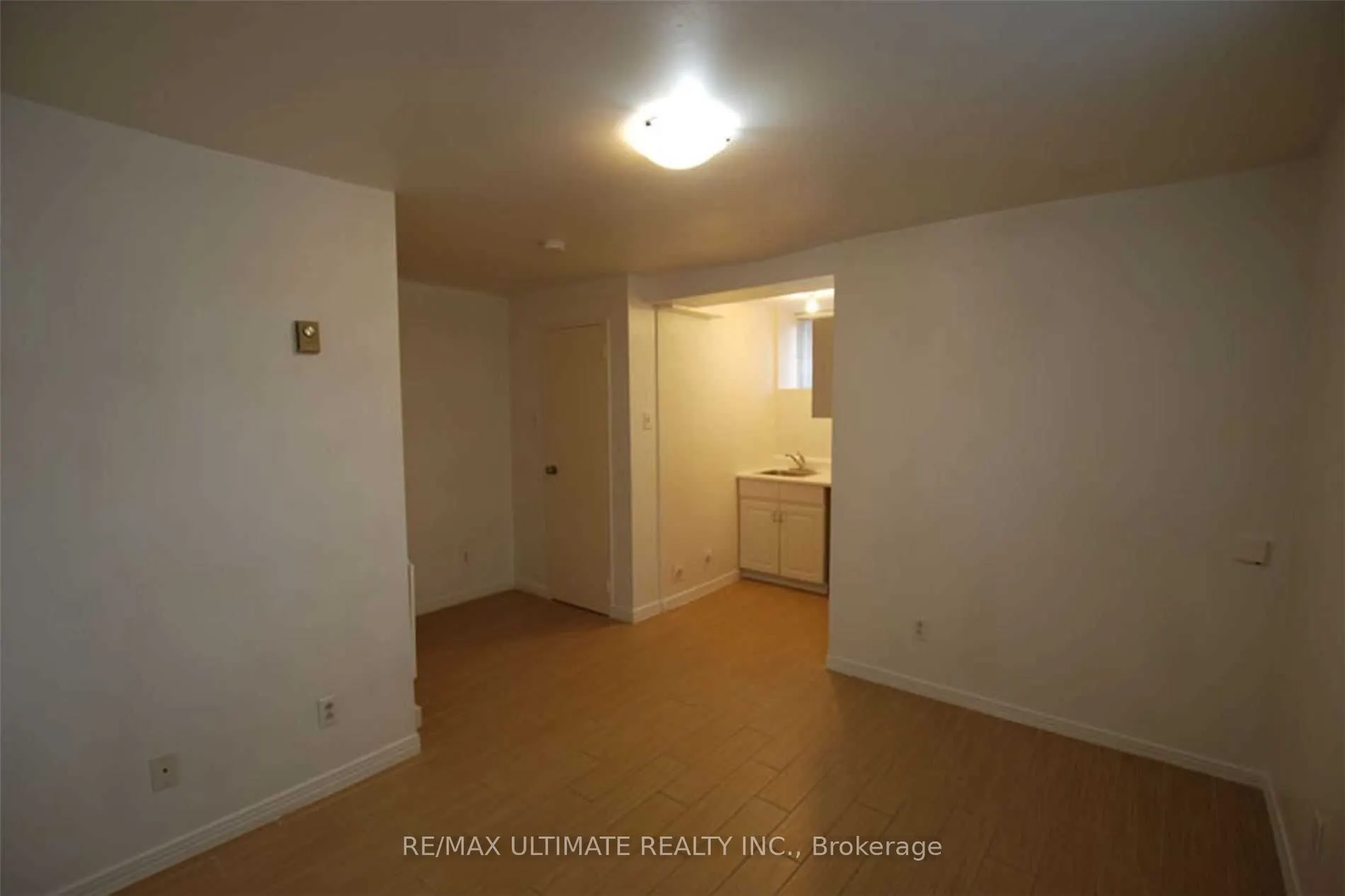 93 Spadina Road