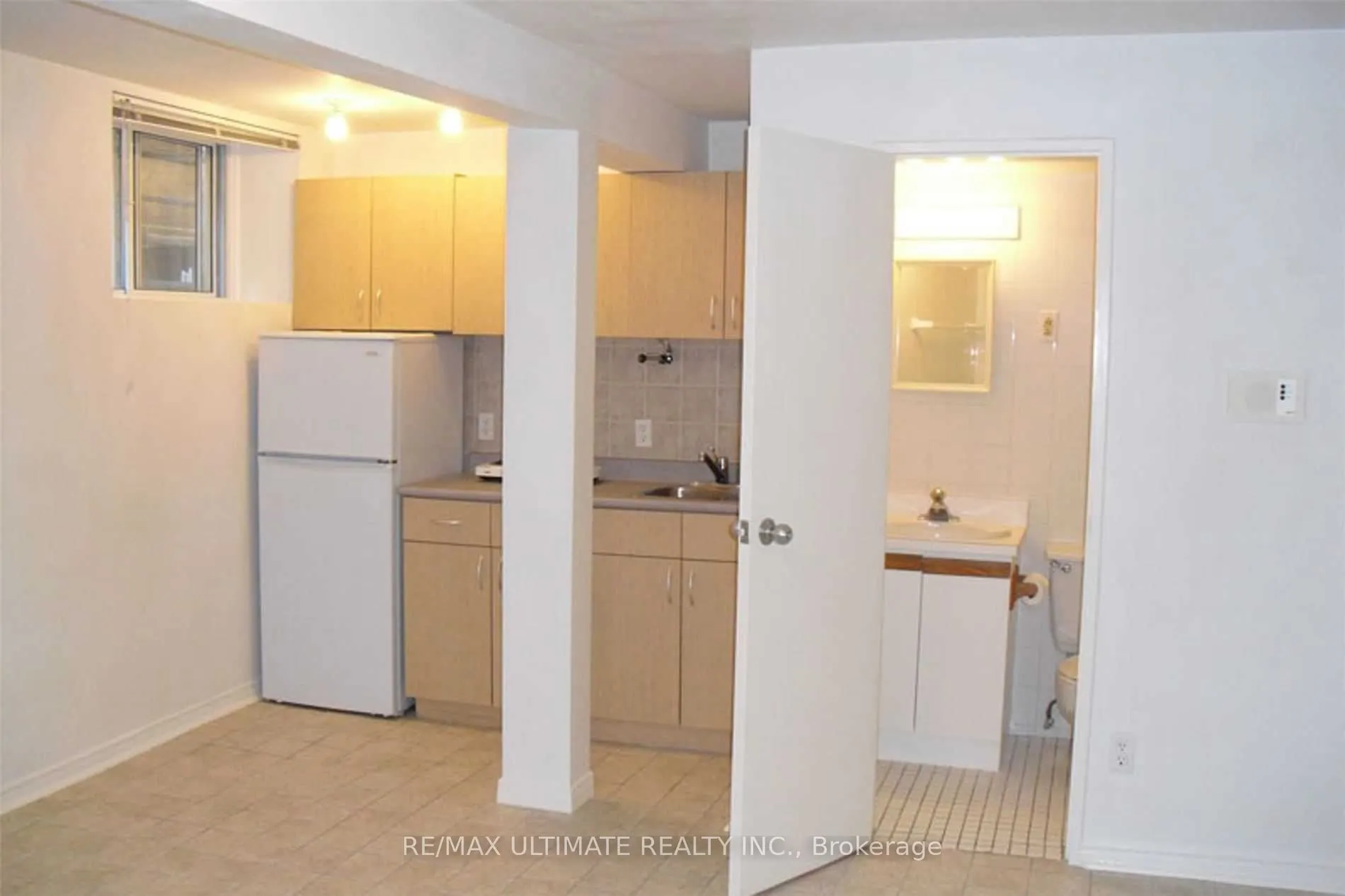93 Spadina Road