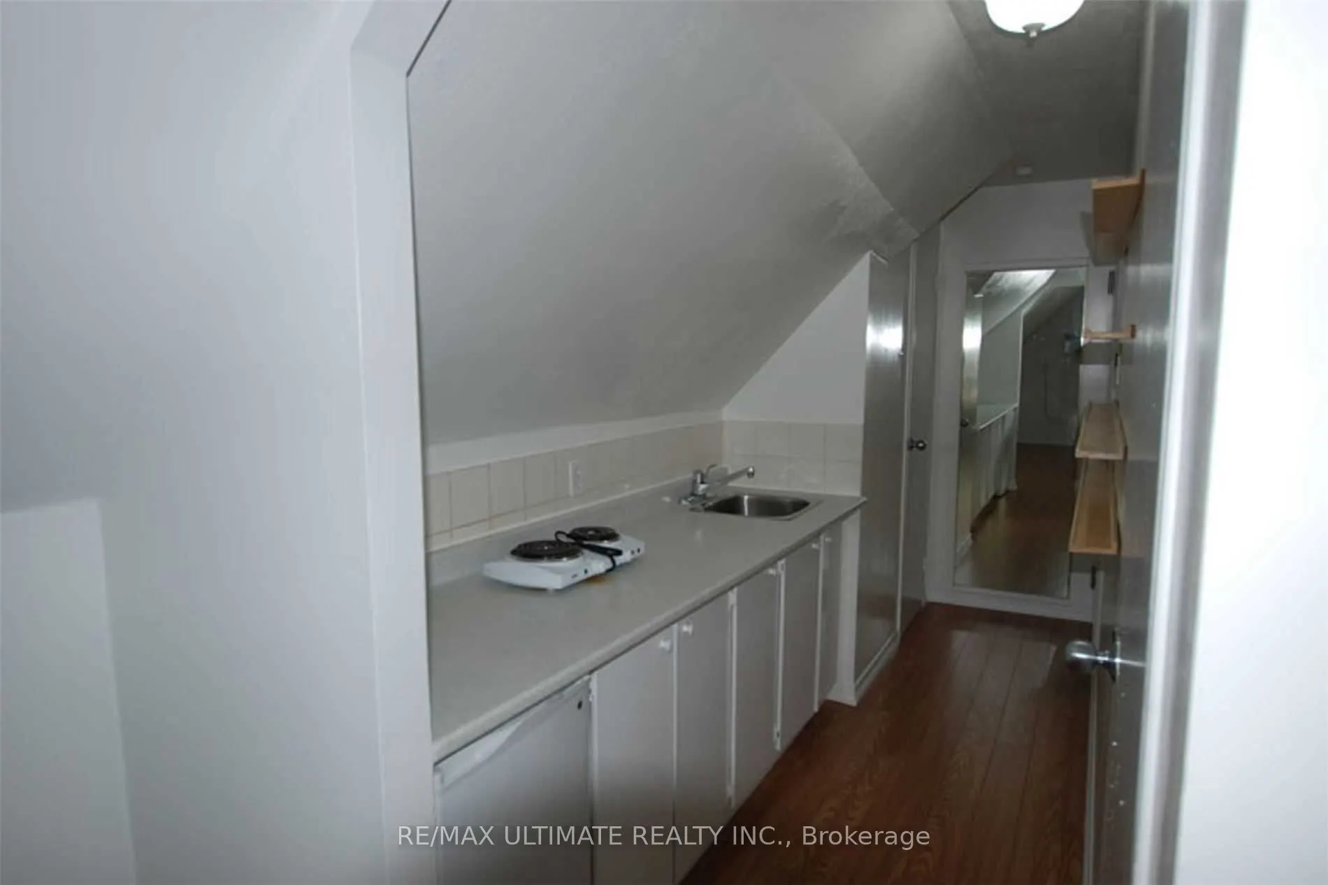 93 Spadina Road