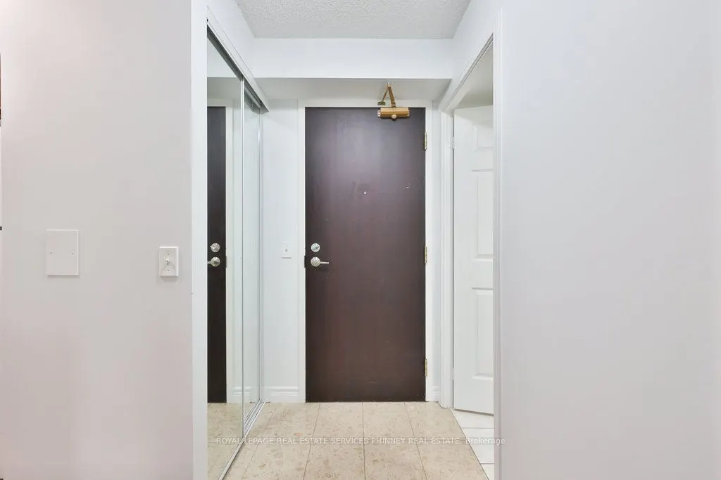 30 Grand Trunk Crescent #708
