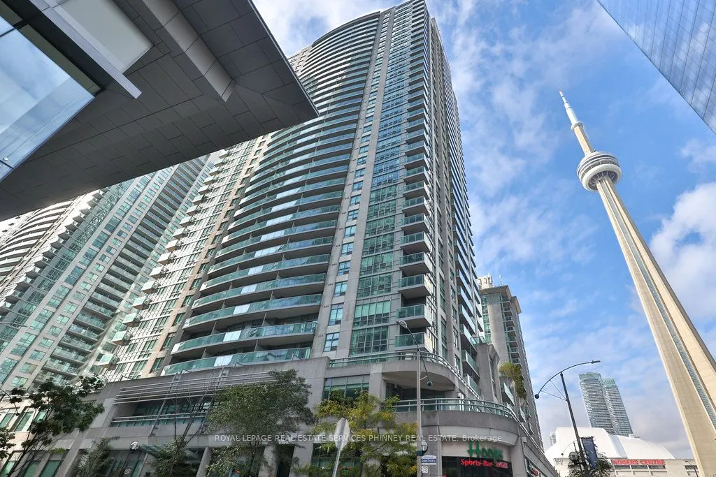 30 Grand Trunk Crescent #708