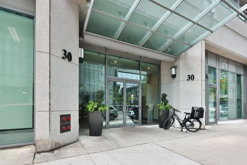 30 Grand Trunk Crescent #708
