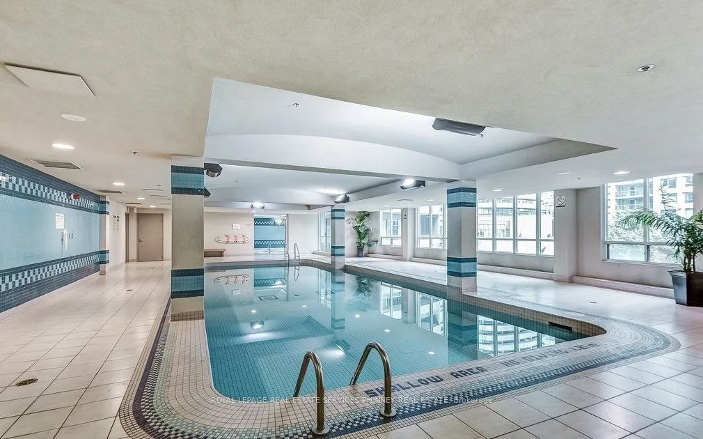 30 Grand Trunk Crescent #708
