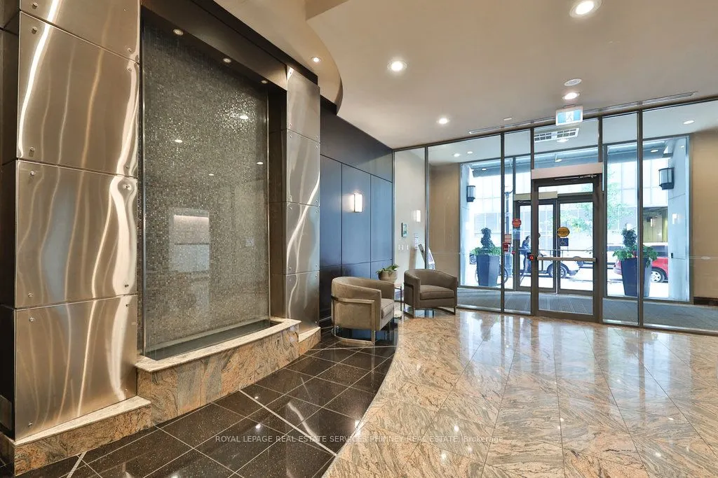 30 Grand Trunk Crescent #708