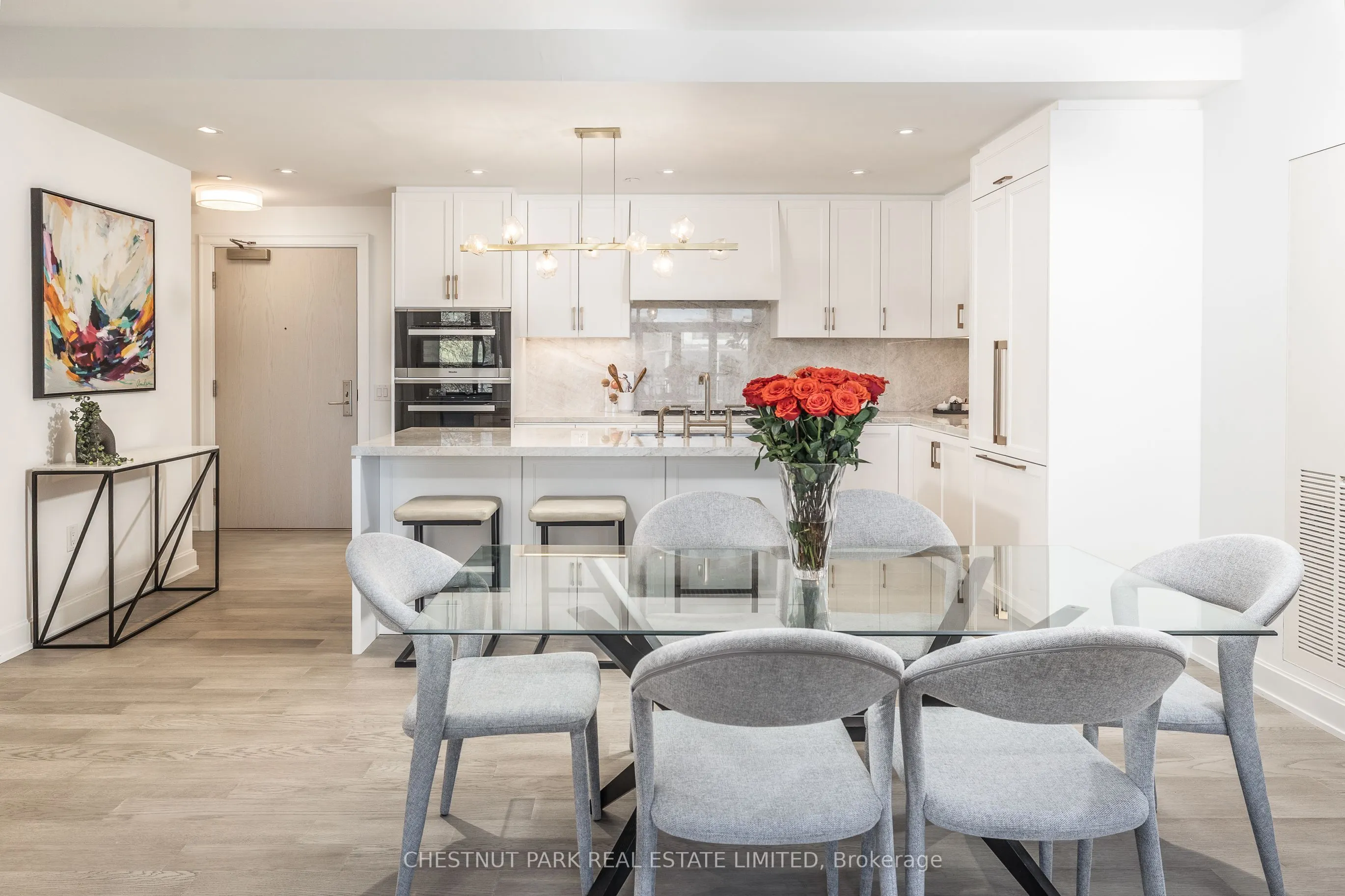 1 Strathgowan Avenue #408